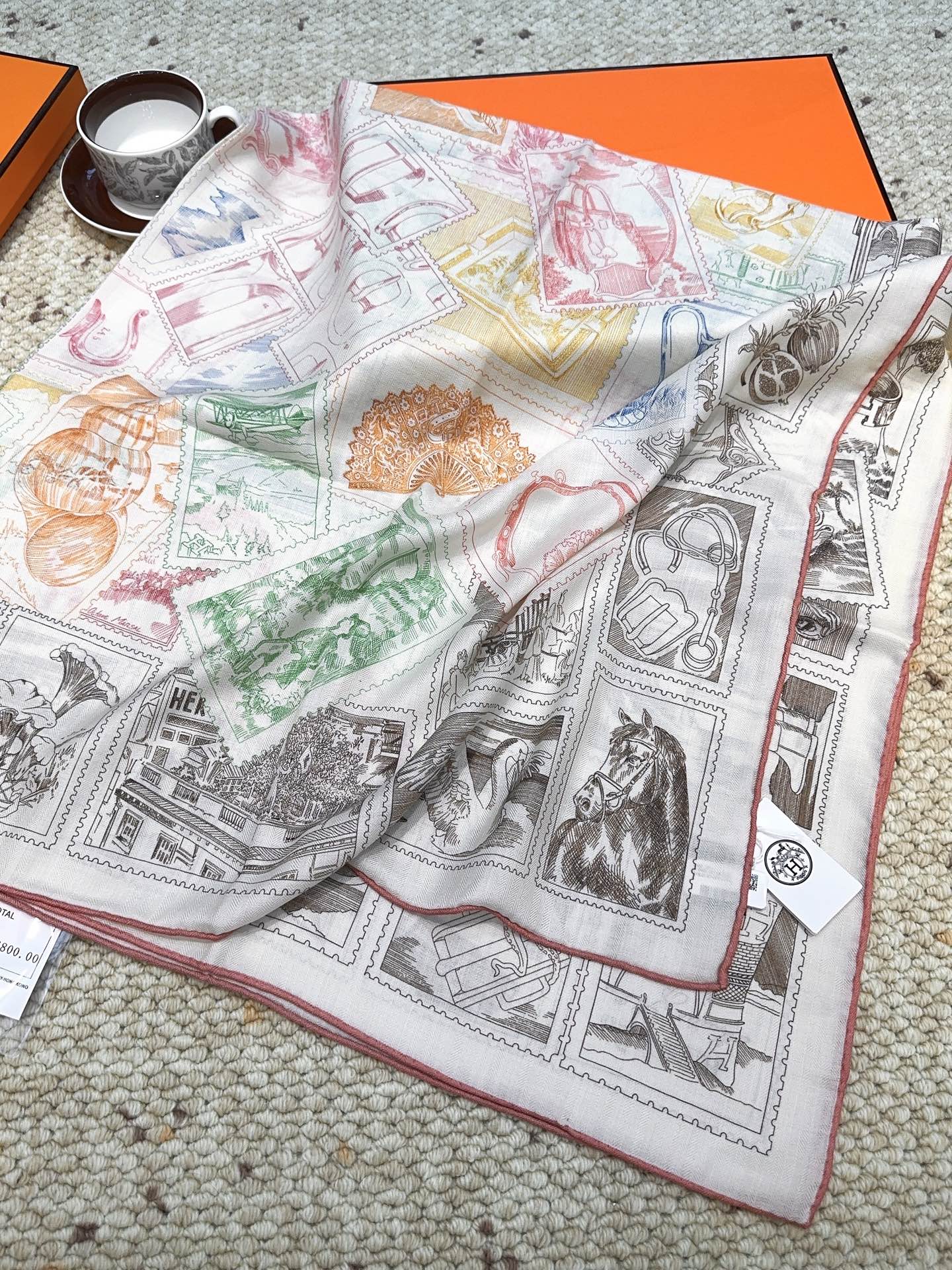小愛款-手工捲邊絲羊絨巾 140x 140厘米