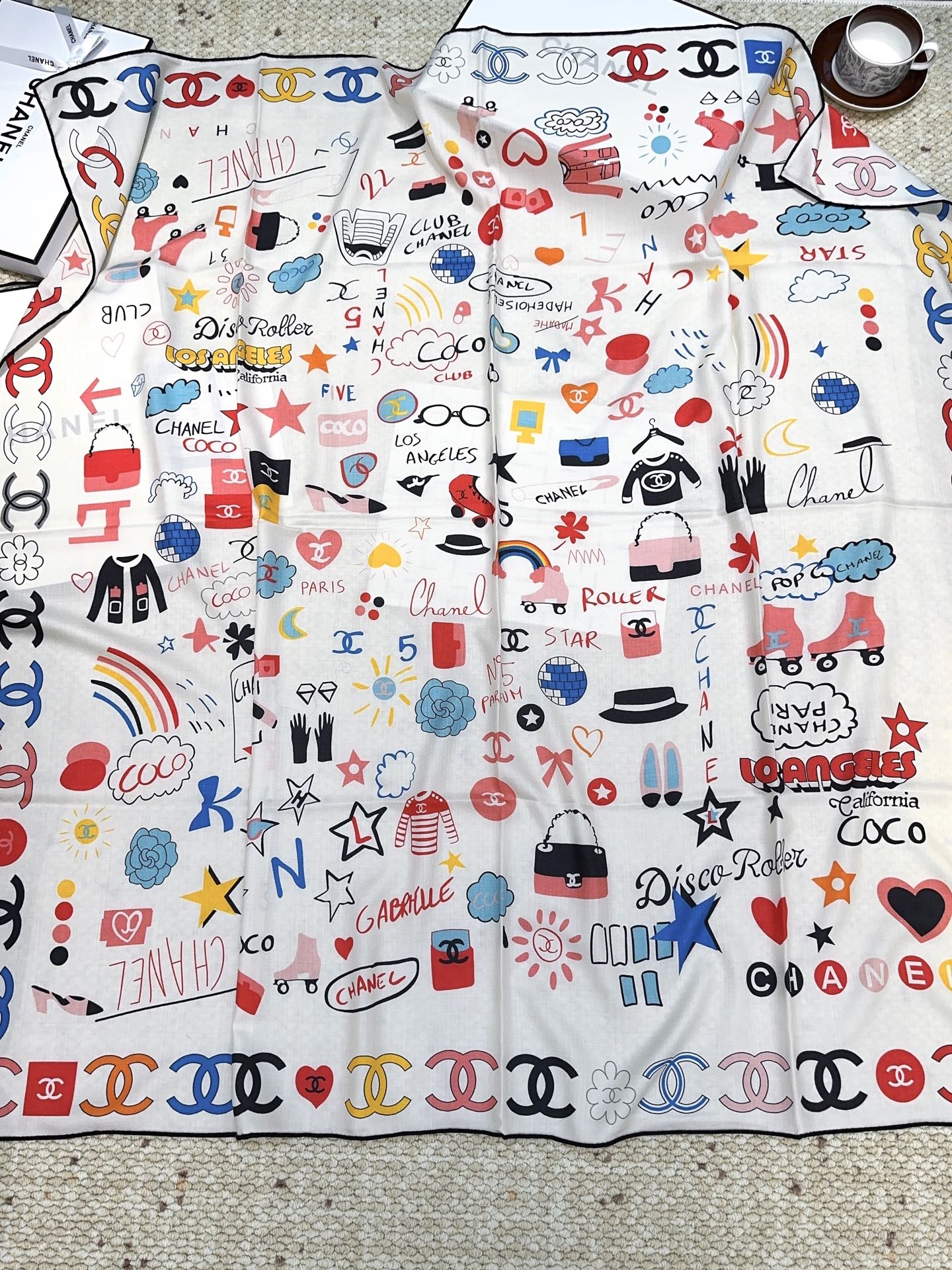 小香家-絲絨大方巾 140*140cm 經典黑白色
