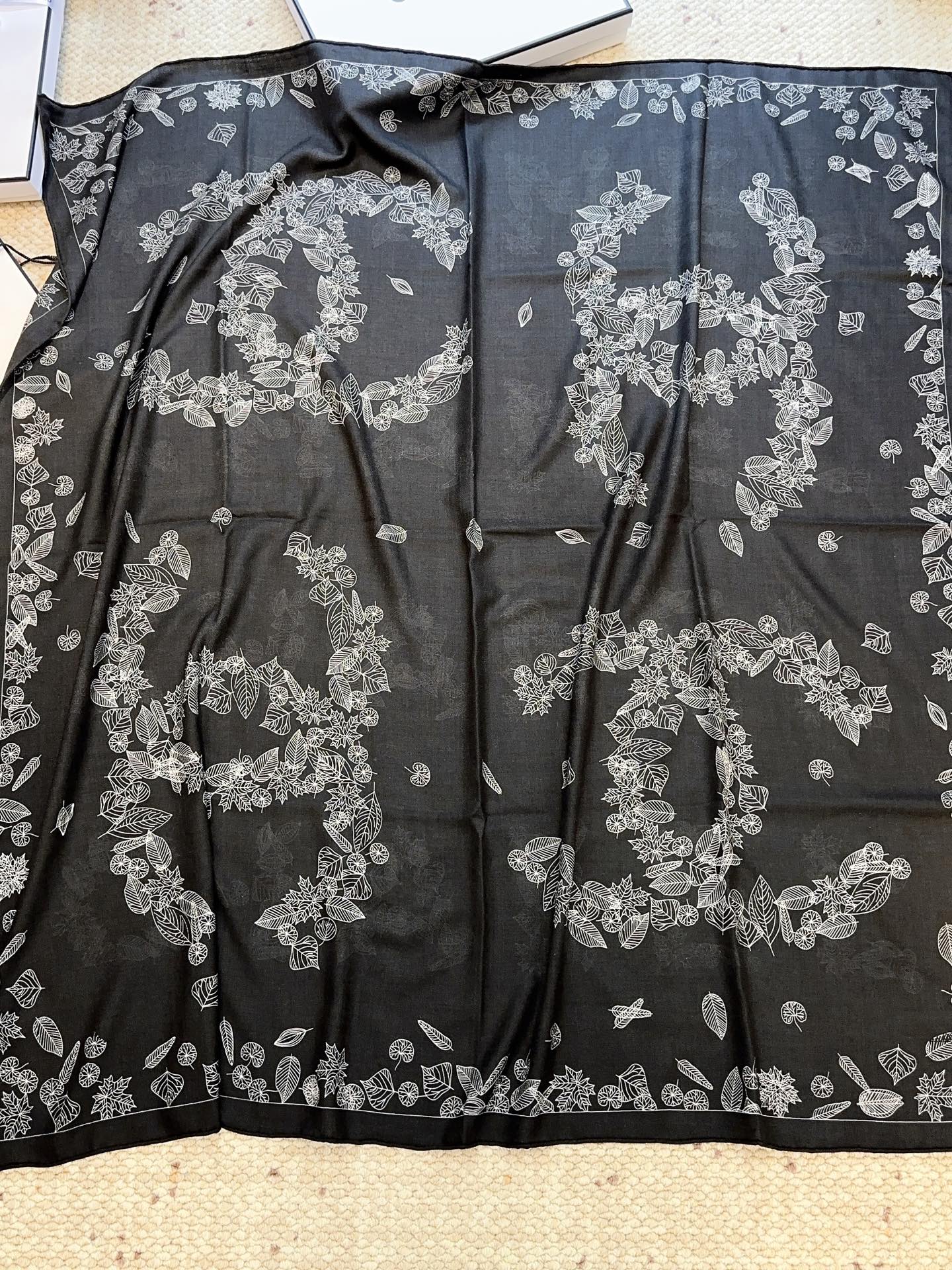 小香家-經典茶花 絲絨大方巾140*140cm