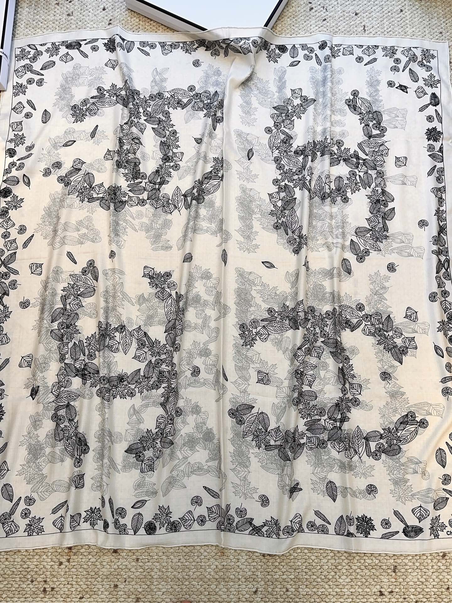 小香家-經典茶花 絲絨大方巾140*140cm