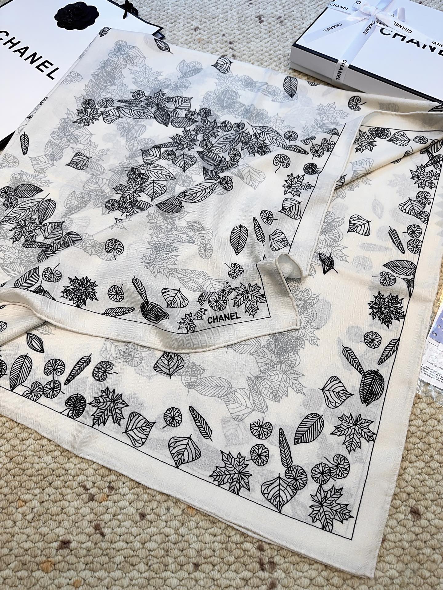 小香家-經典茶花 絲絨大方巾140*140cm