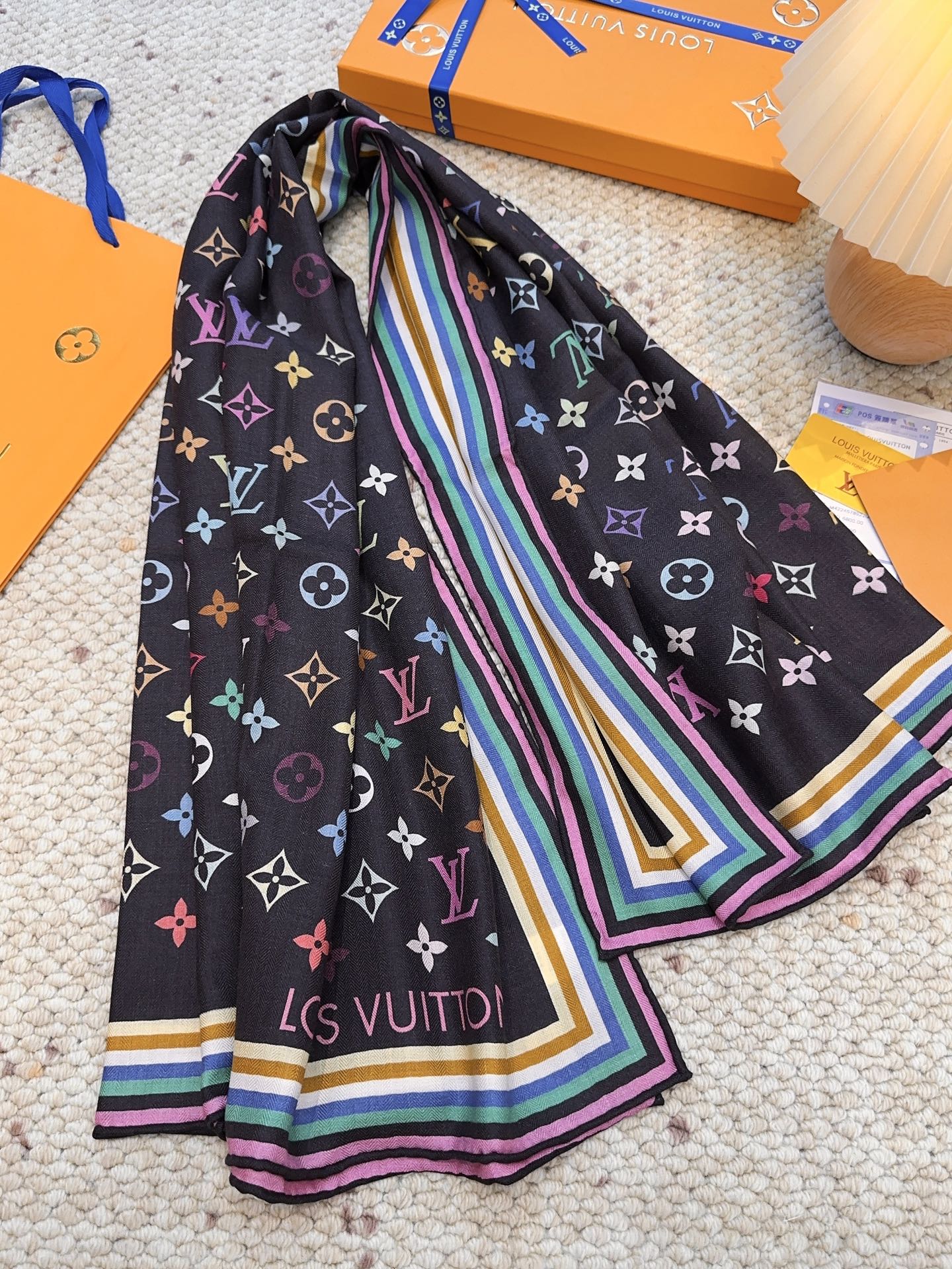 路L家-雙面同色 140X140cm絲絨方巾