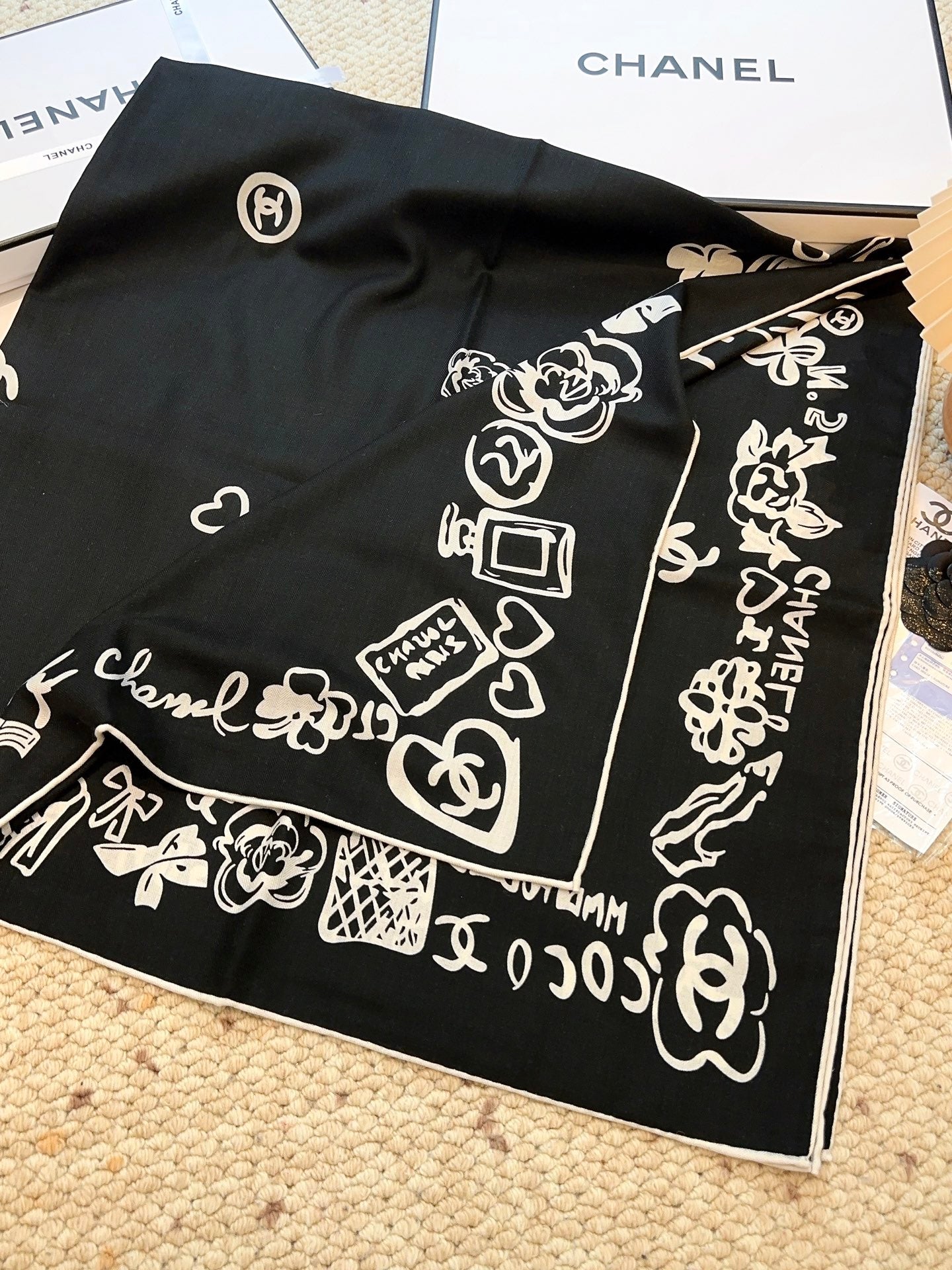 小香家-茶花優雅Coco風 140*140cm 絲絨大方巾