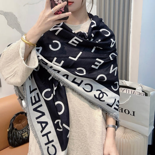 小香家-正反雙面雙色 140x140cm 58%桑蠶絲24%山羊絨18%綿羊毛