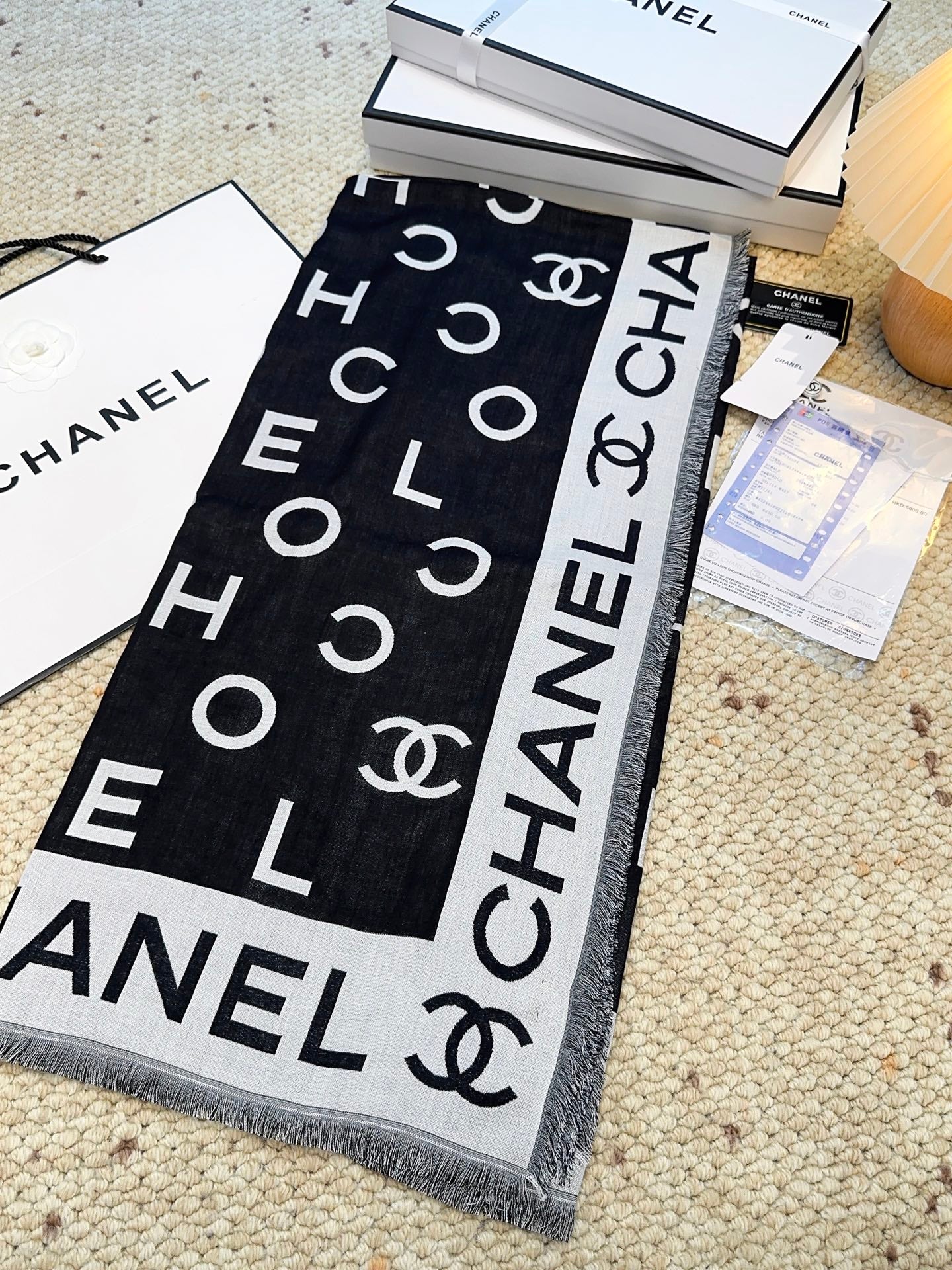 小香家-正反雙面雙色 140x140cm 58%桑蠶絲24%山羊絨18%綿羊毛