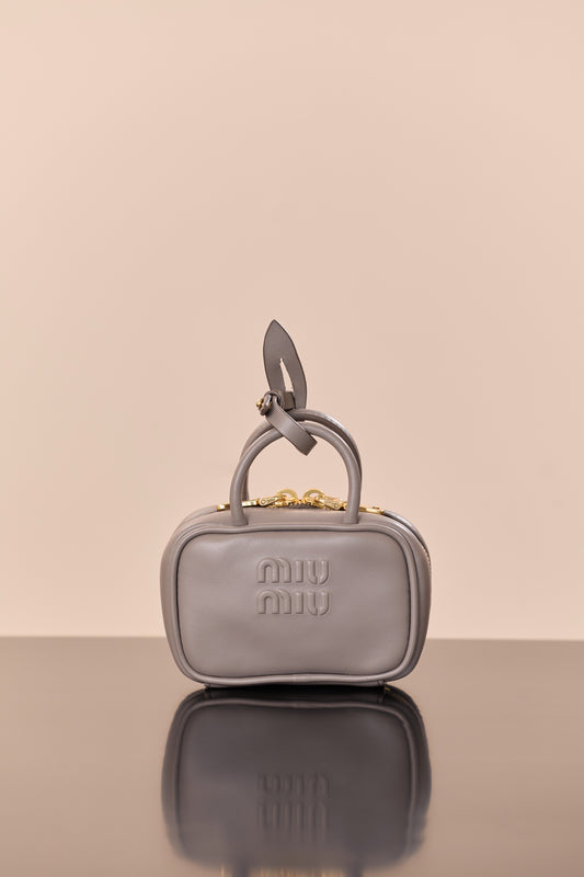 穆M家-5NR036M300 牛皮革小掛包 灰色