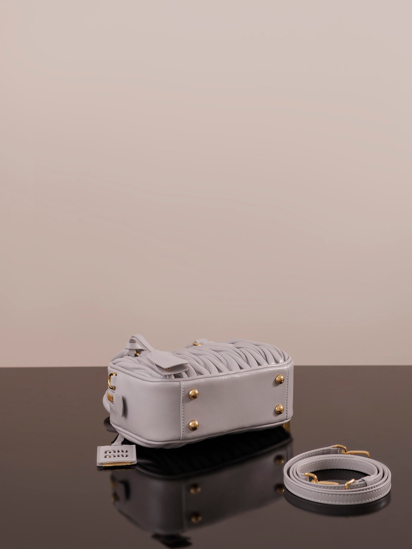 穆M家-5BB142M1200 𝗔𝗥𝗖𝗔𝗗𝗜𝗘 𝐌𝐚𝐭𝐞𝐥𝐚 灰色