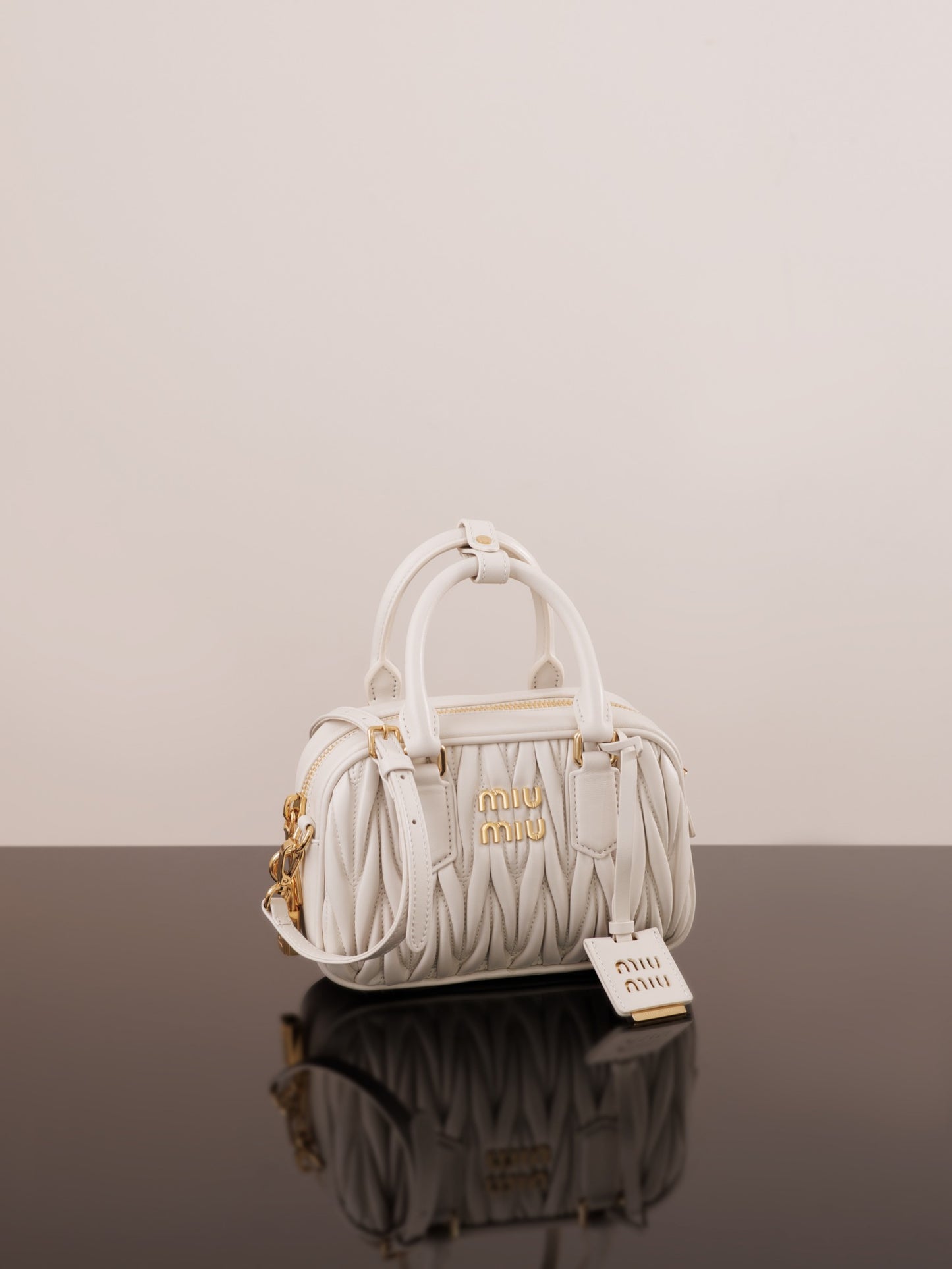 穆M家-5BB142M1200 𝗔𝗥𝗖𝗔𝗗𝗜𝗘 𝐌𝐚𝐭𝐞𝐥𝐚 白色