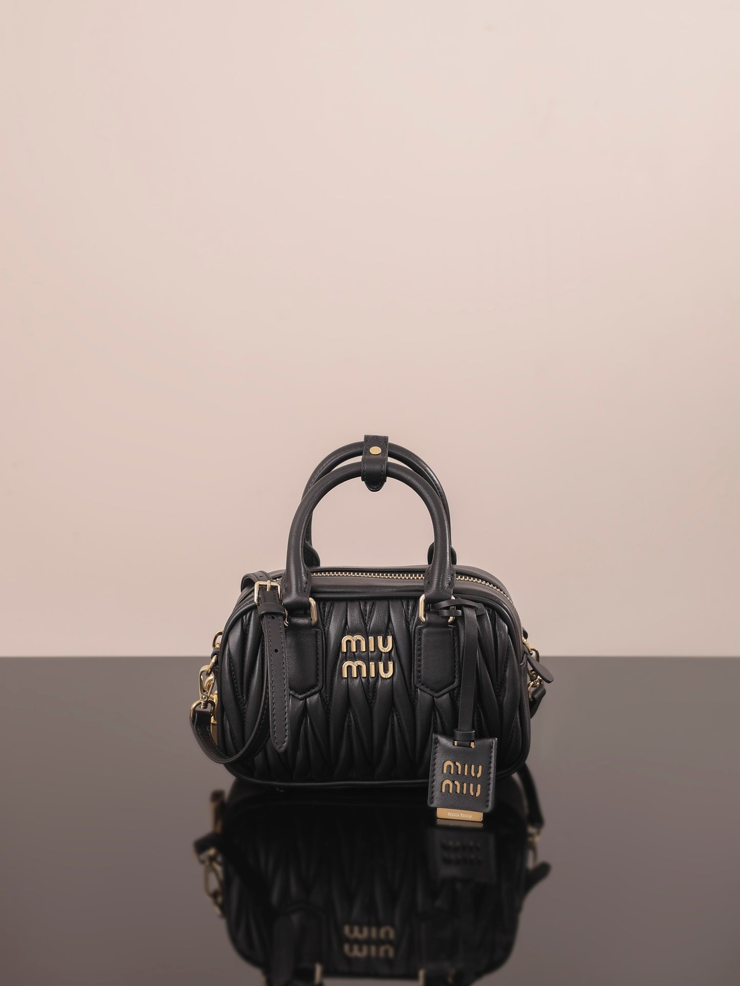穆M家-5BB142M1200 𝗔𝗥𝗖𝗔𝗗𝗜𝗘 𝐌𝐚𝐭𝐞𝐥𝐚  黑色