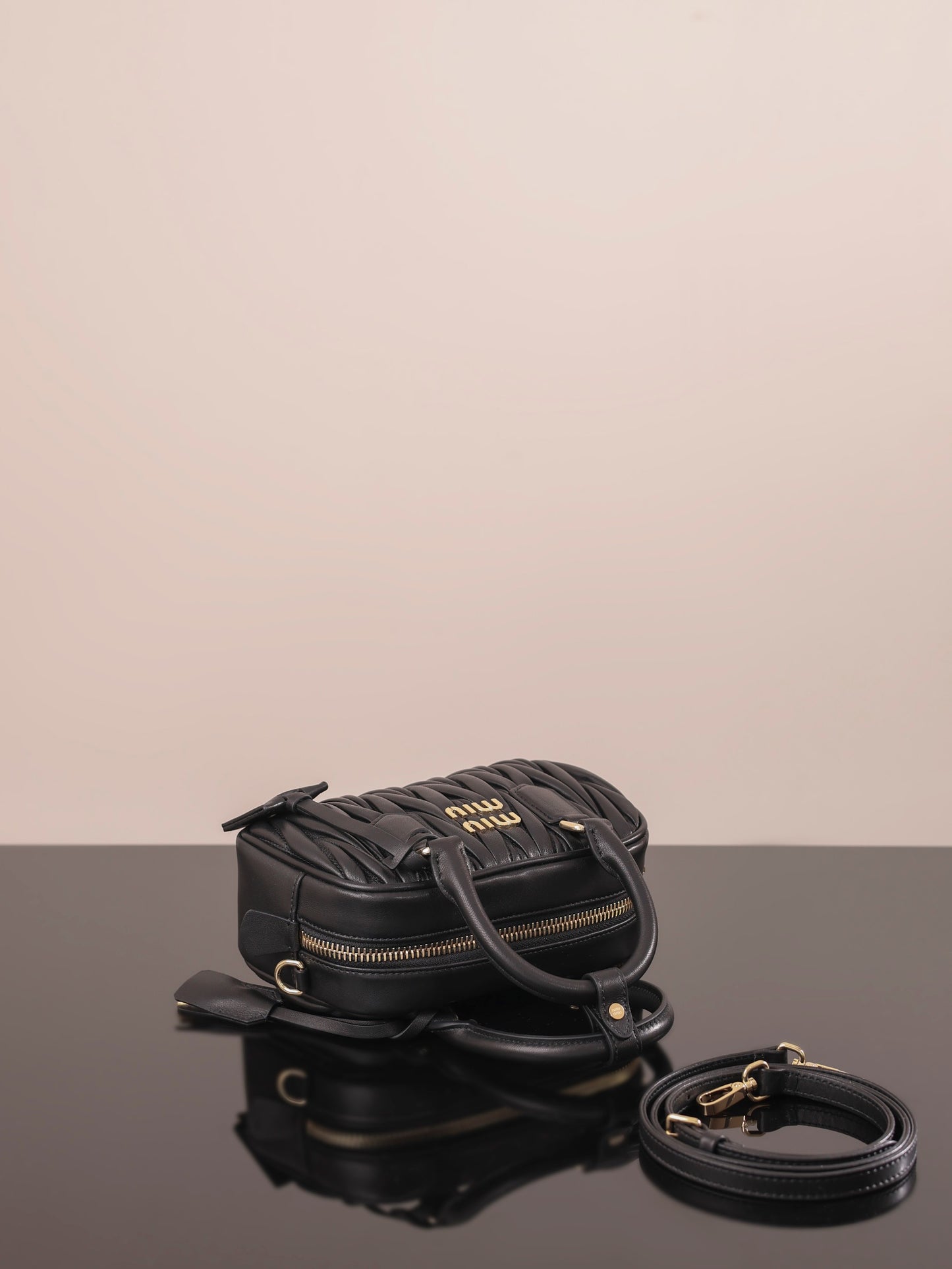 穆M家-5BB142M1200 𝗔𝗥𝗖𝗔𝗗𝗜𝗘 𝐌𝐚𝐭𝐞𝐥𝐚  黑色