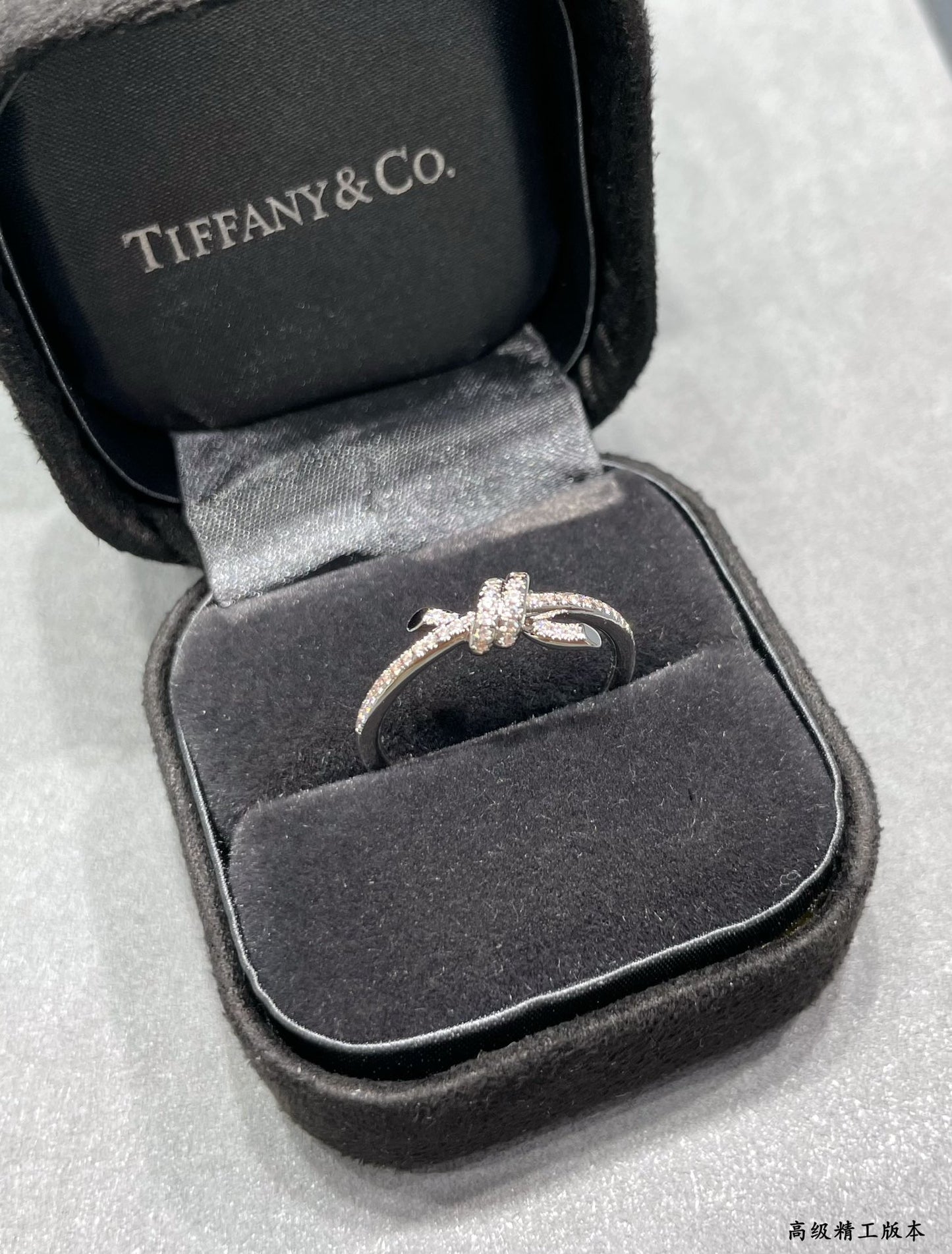 Tiffany-26鑲鑽繩結戒指