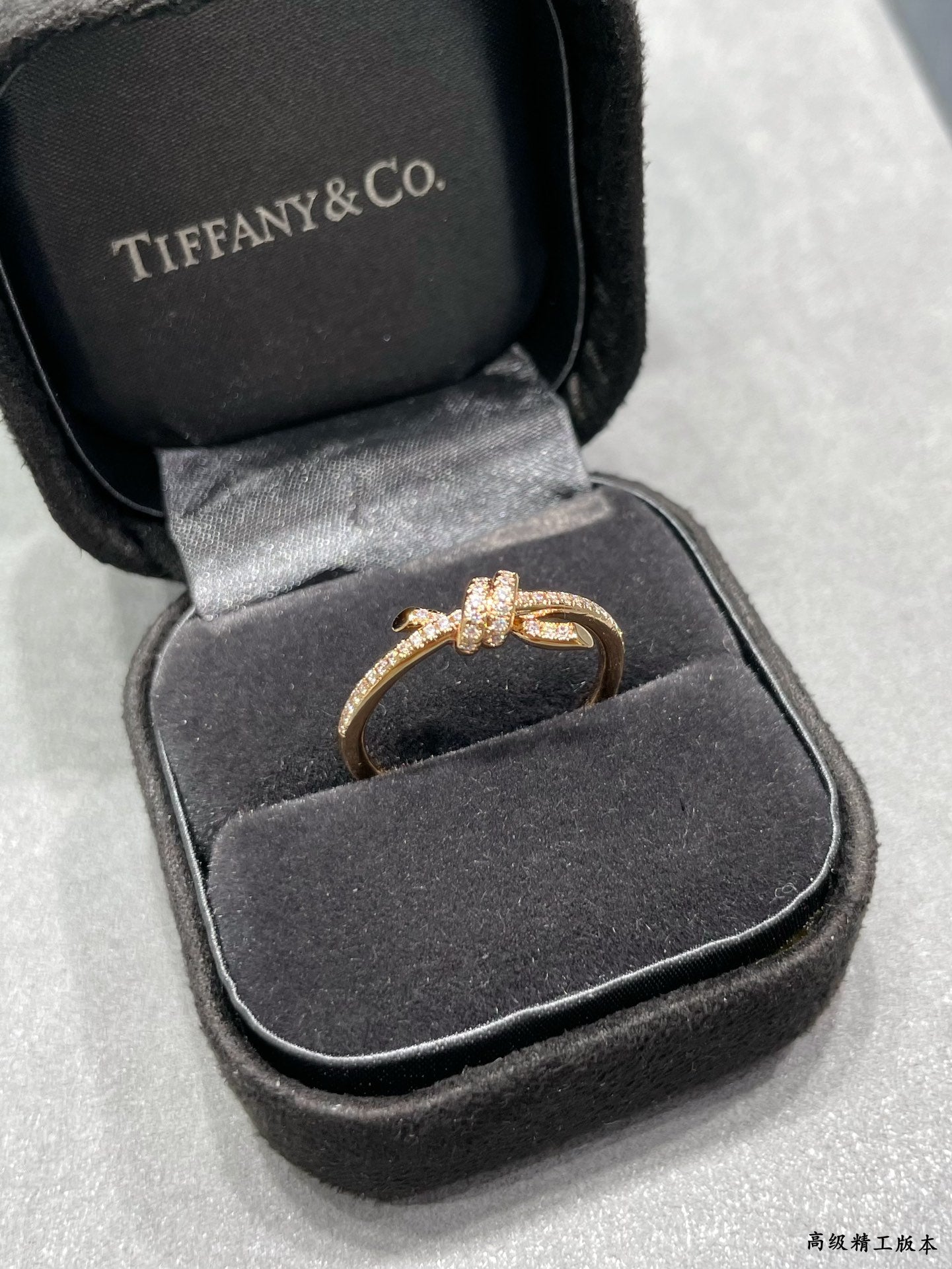 Tiffany-26鑲鑽繩結戒指