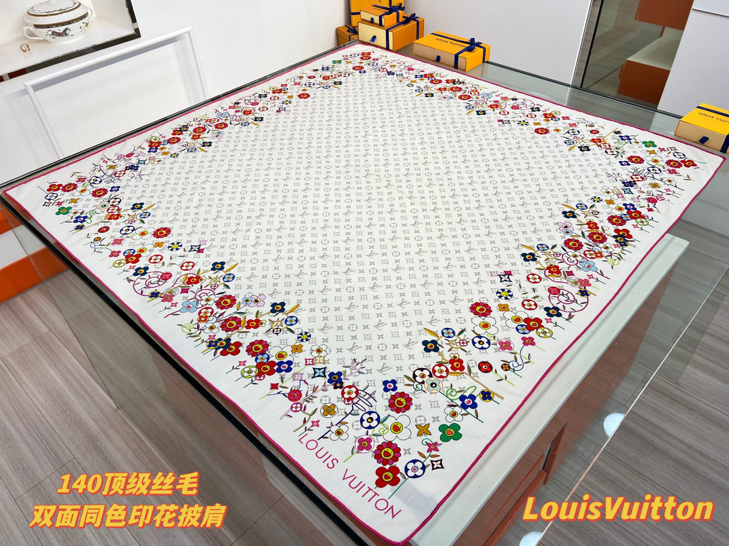 路L家-絲毛雙面同色印花 135 x 135 厘米