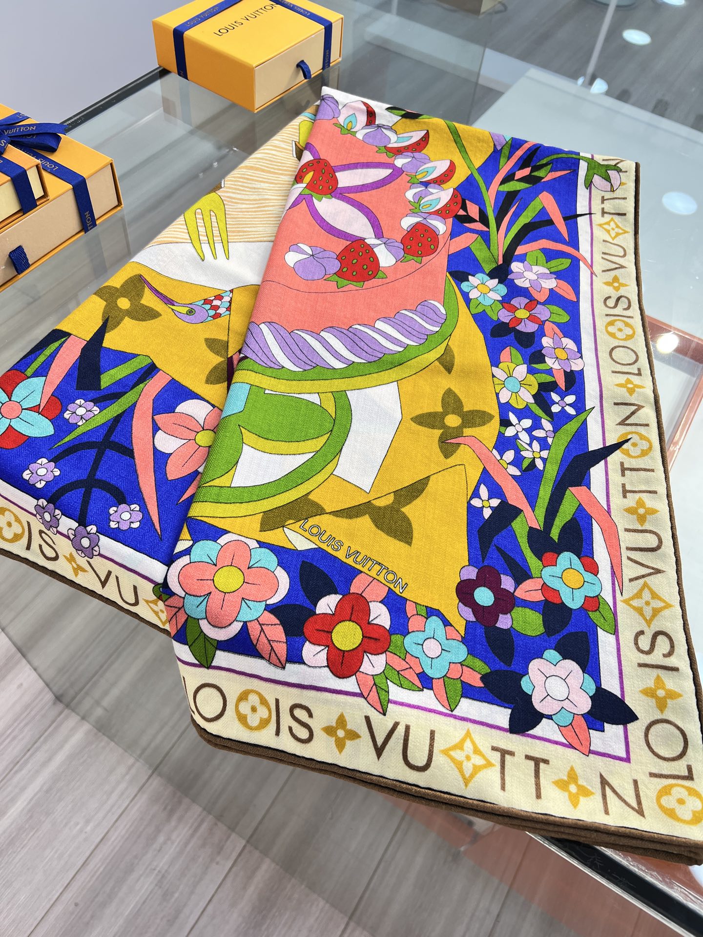 路L家-雙面絲毛印花披肩 136*136cm 30%真絲70%羊毛