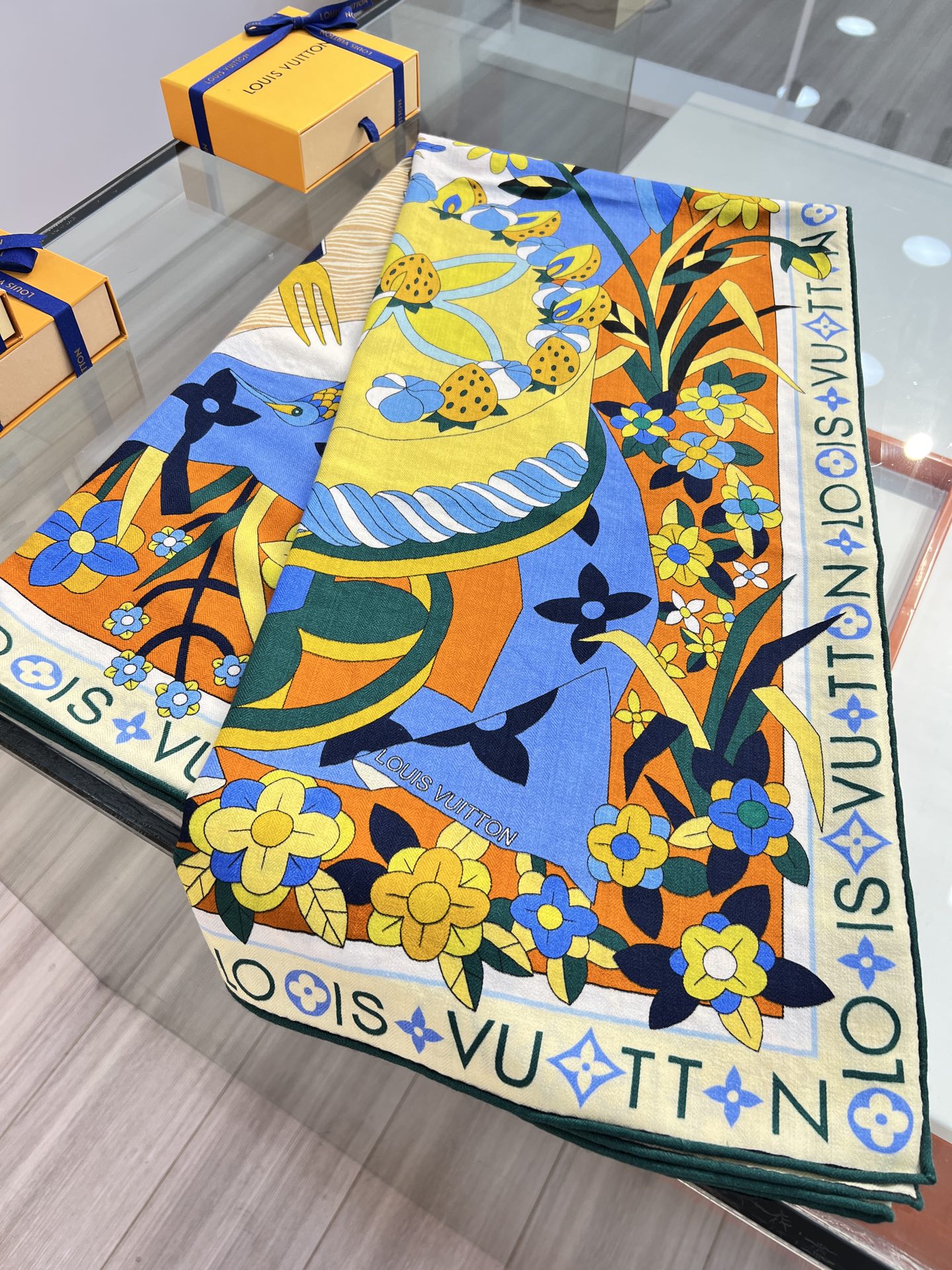 路L家-雙面絲毛印花披肩 136*136cm 30%真絲70%羊毛
