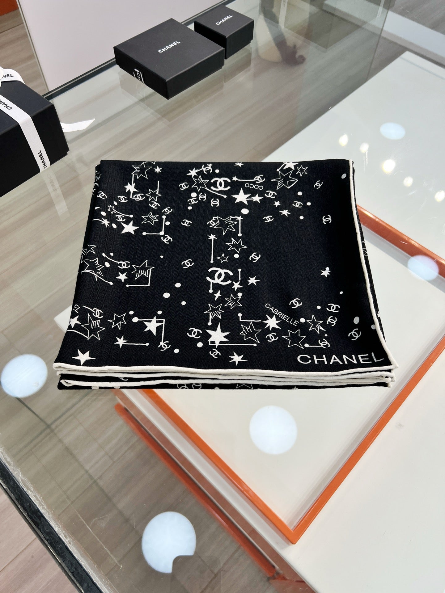 小香家-絲毛雙面同色 135*135cn 30%桑蠶絲70%羊毛