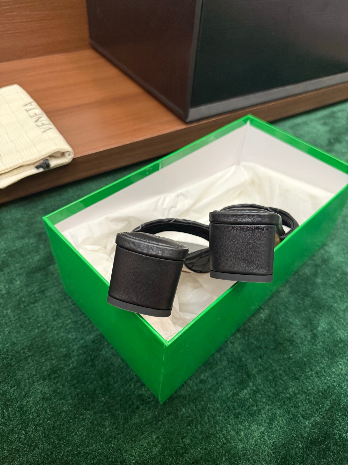 B編織-260717編織低跟拖鞋 黑色