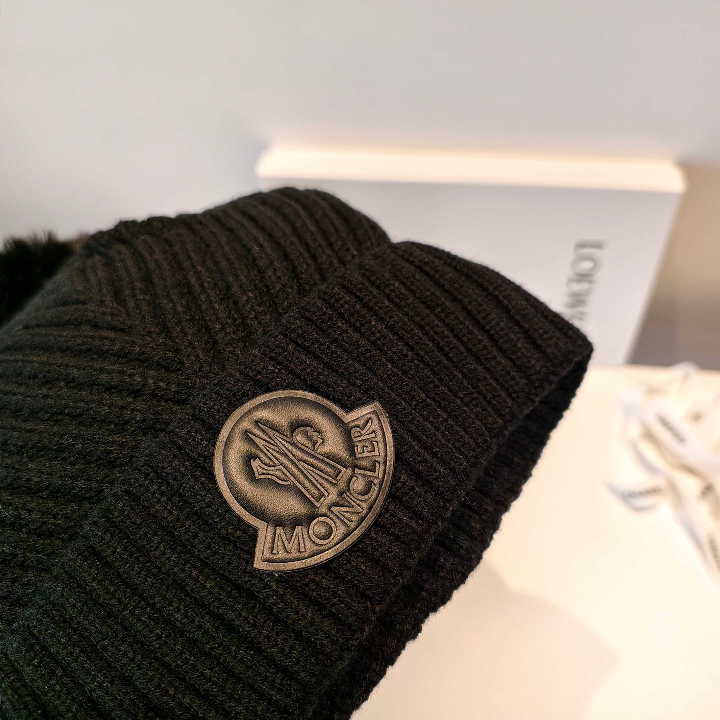 Moncler-2025秋冬新款 毛球毛帽-黑色