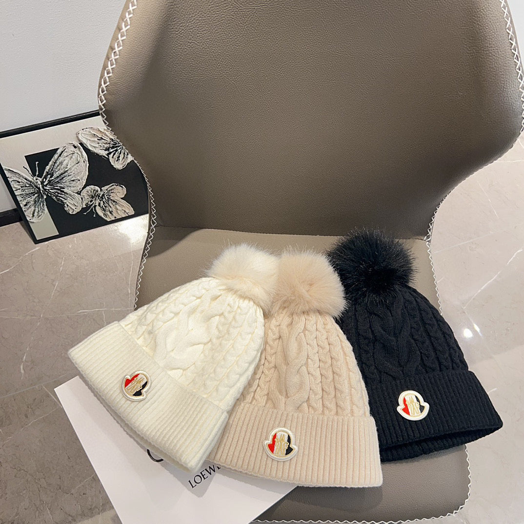 Moncler-2025秋冬新款 小香風麻花針織毛球毛帽