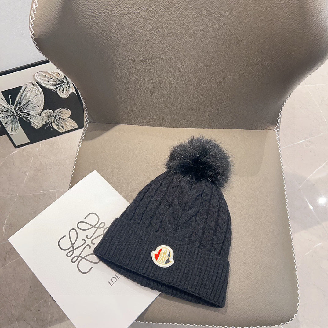 Moncler-2025秋冬新款 小香風麻花針織毛球毛帽