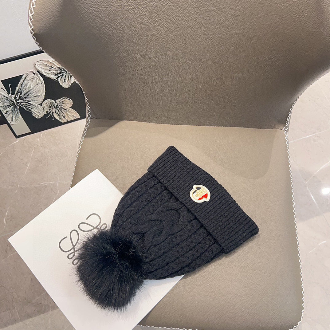 Moncler-2025秋冬新款 小香風麻花針織毛球毛帽
