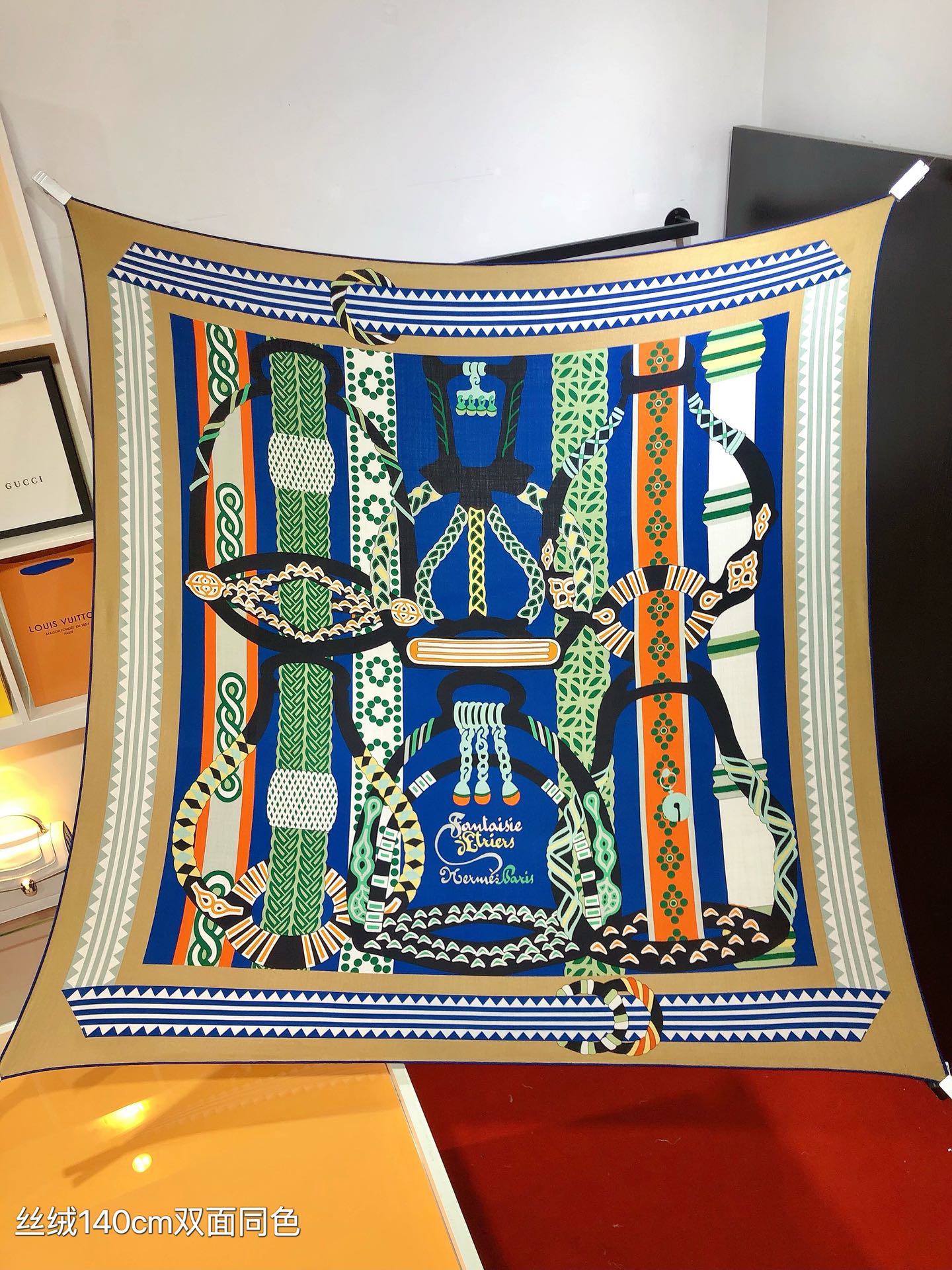 小愛款-雙面同色 140x140cm 70%羊絨30%真絲