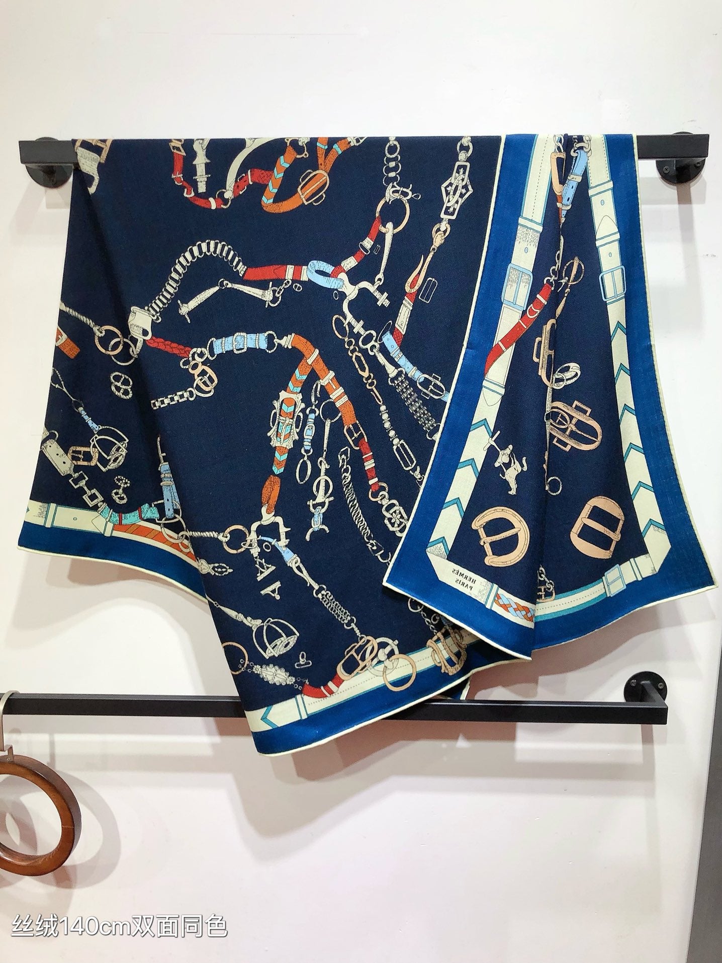 小愛款-雙面同色 140x140cm 70%羊絨30%真絲