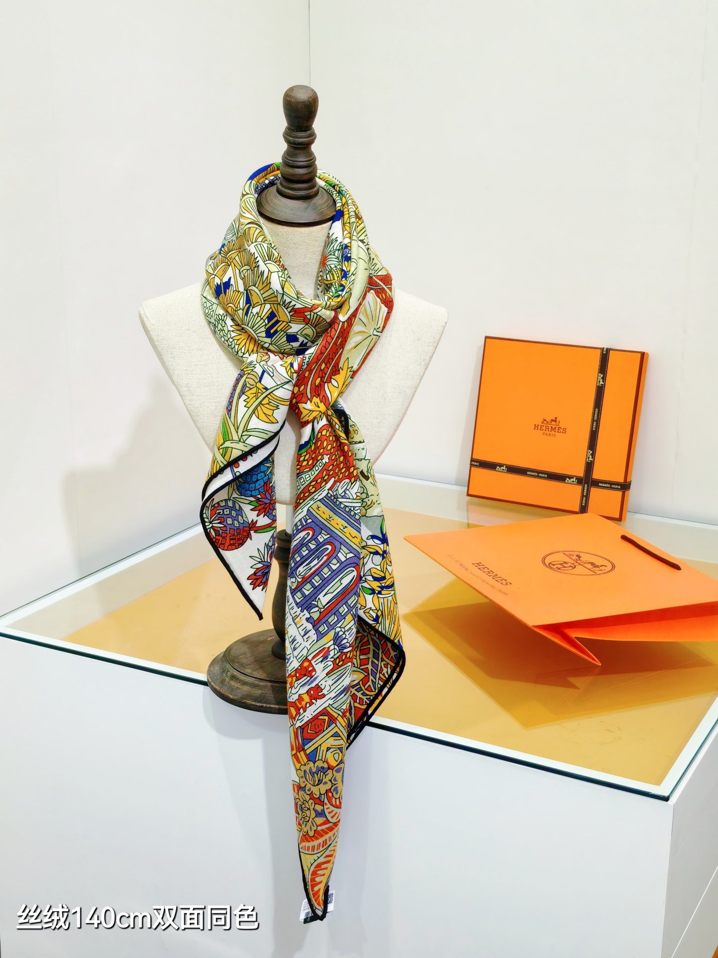 小愛款-雙面同色 140x140cm 70%羊絨30%真絲