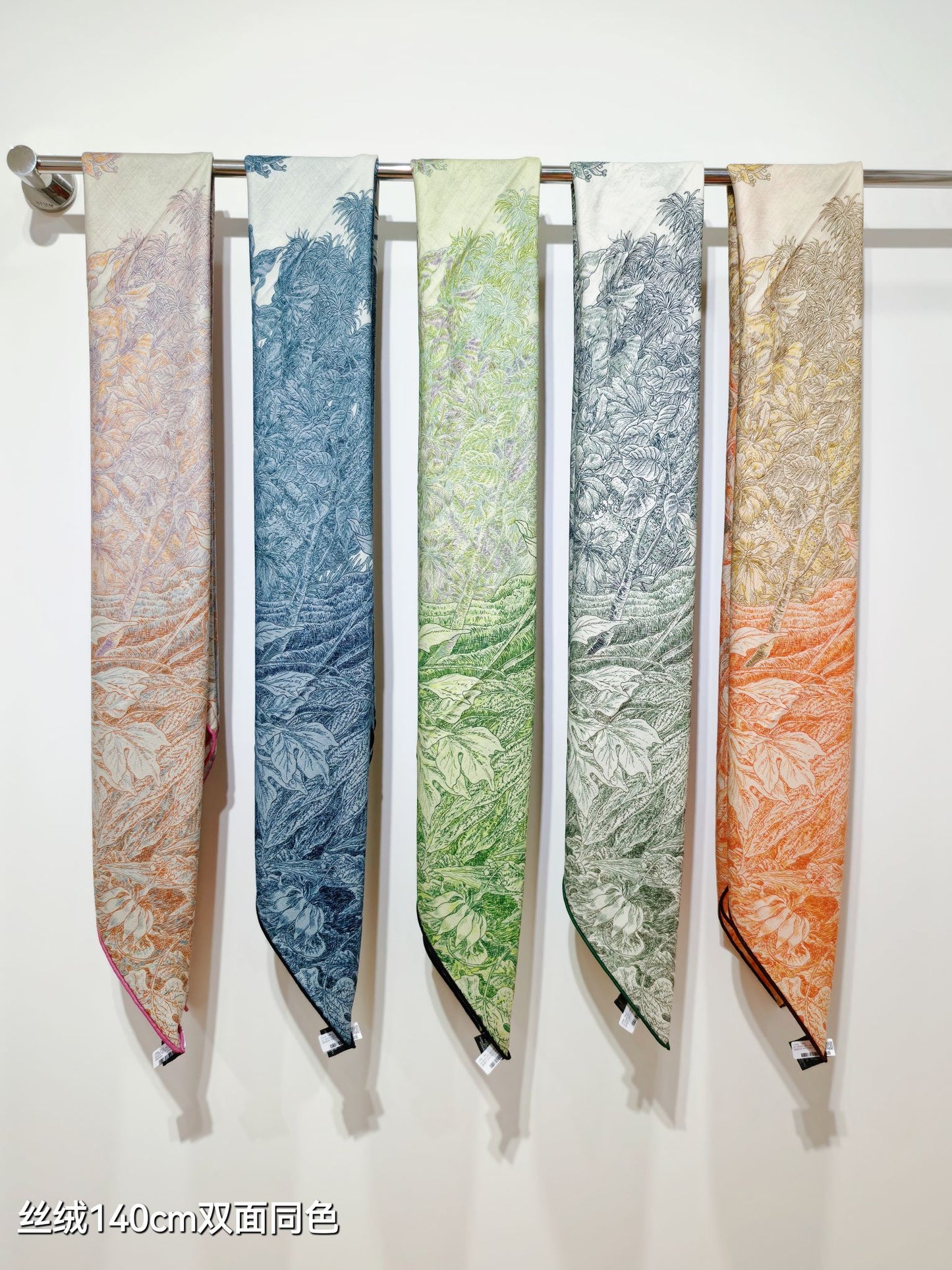 小愛款-雙面同色 140x140cm 70%羊絨30%真絲