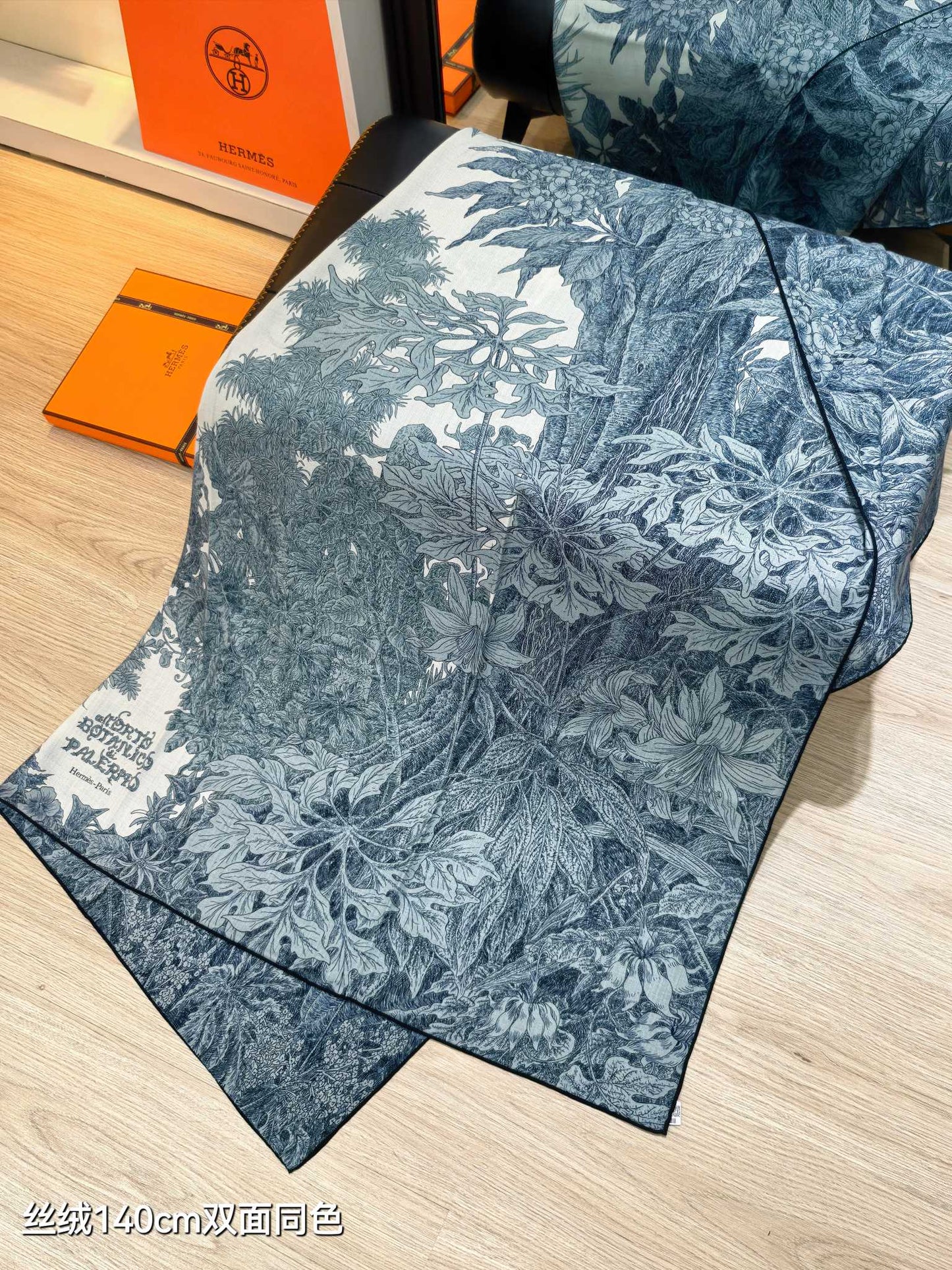小愛款-雙面同色 140x140cm 70%羊絨30%真絲