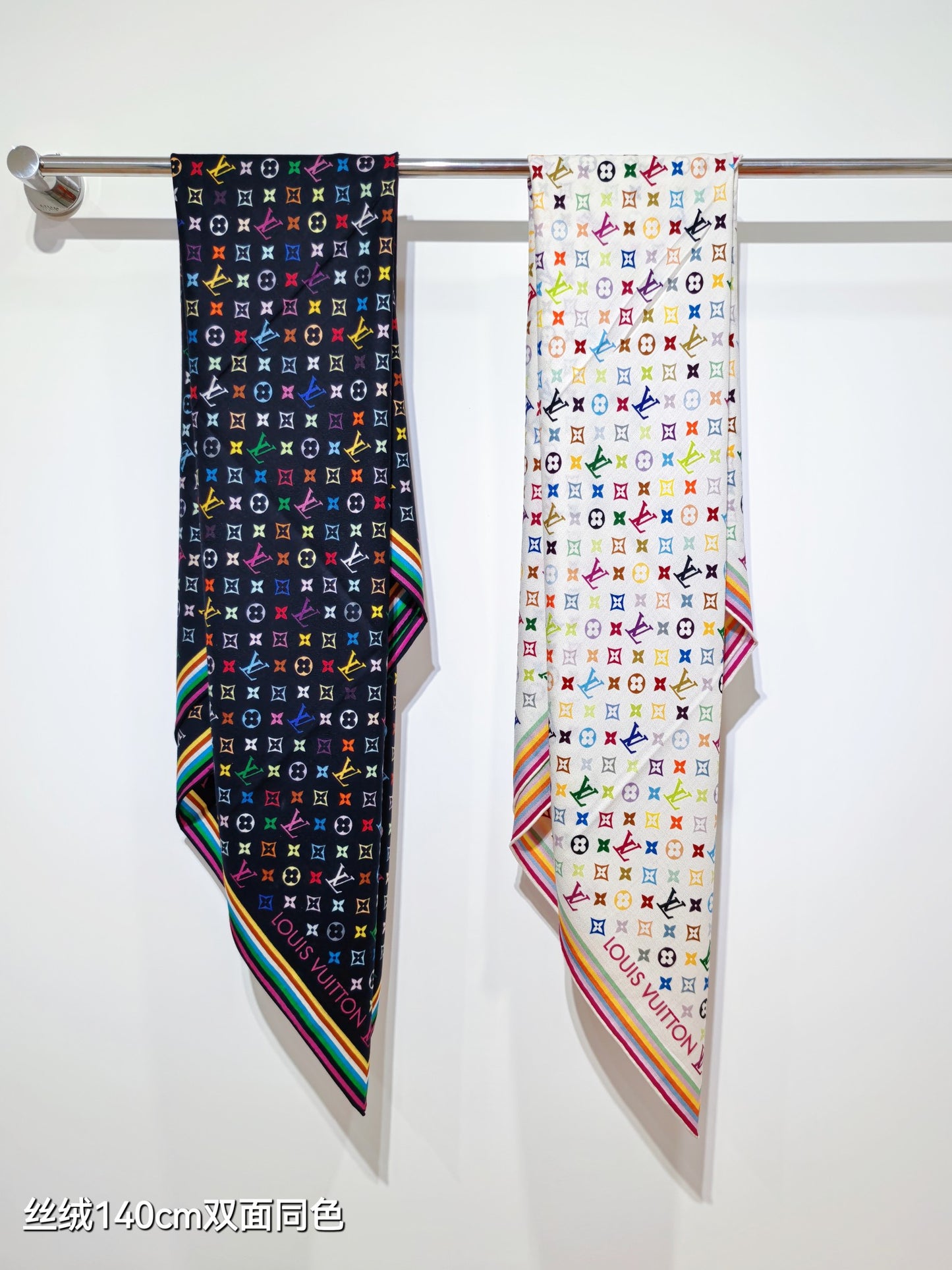 小愛款-雙面同色140x140cm 70%羊絨30%真絲