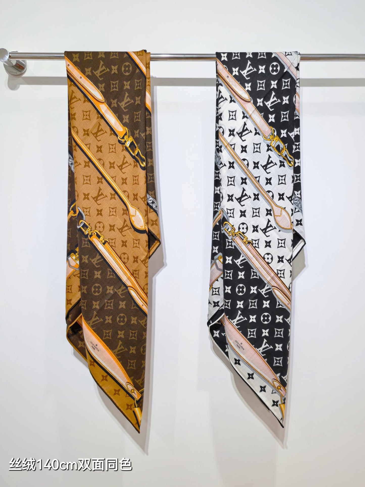 路L家-雙面同色 140x140cm 70%羊絨30%真絲
