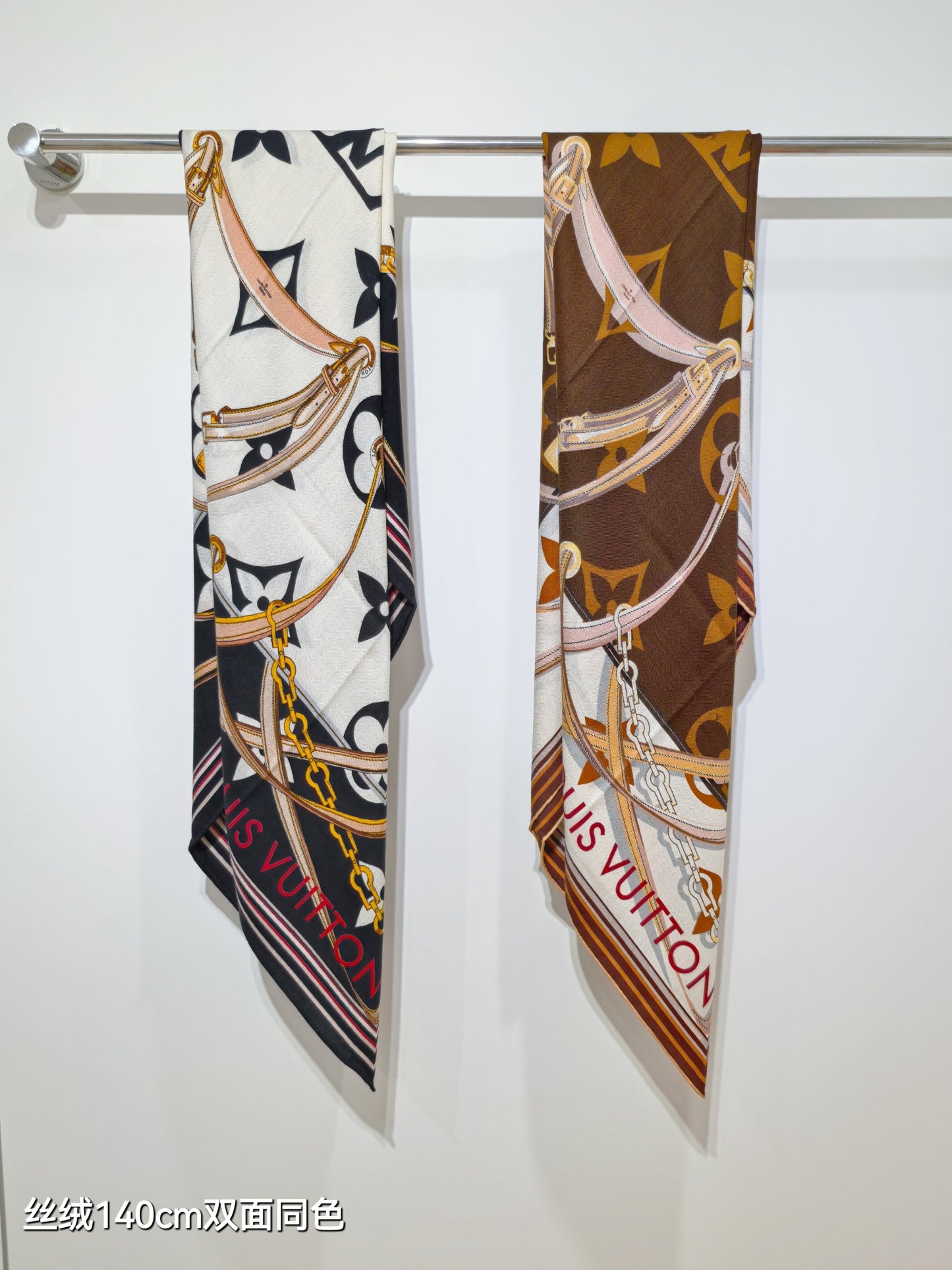 小愛款-雙面同色 140x140cm 70%羊絨30%真絲
