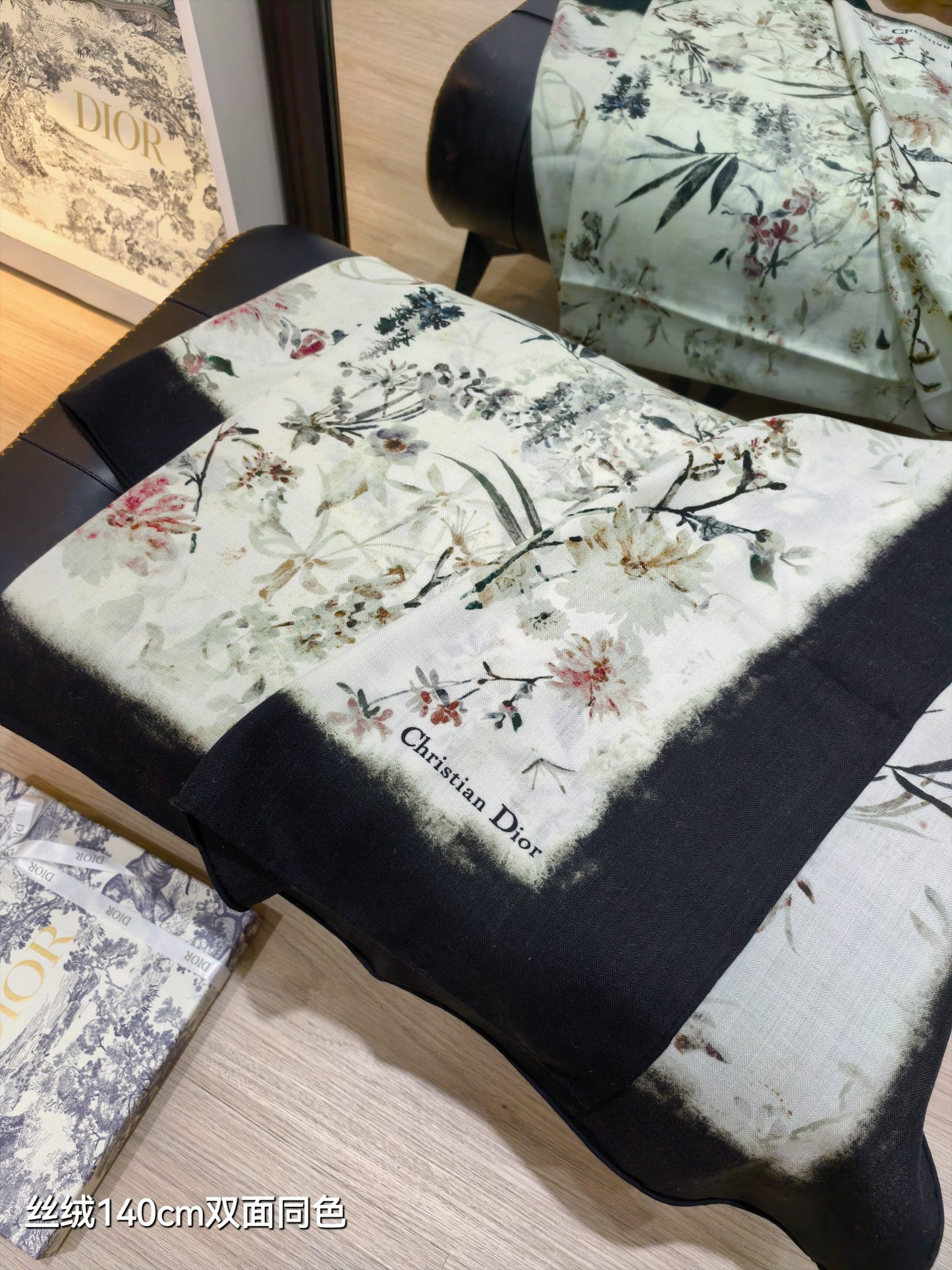迪D家-雙面同色140x140cm 70%羊絨30%真絲