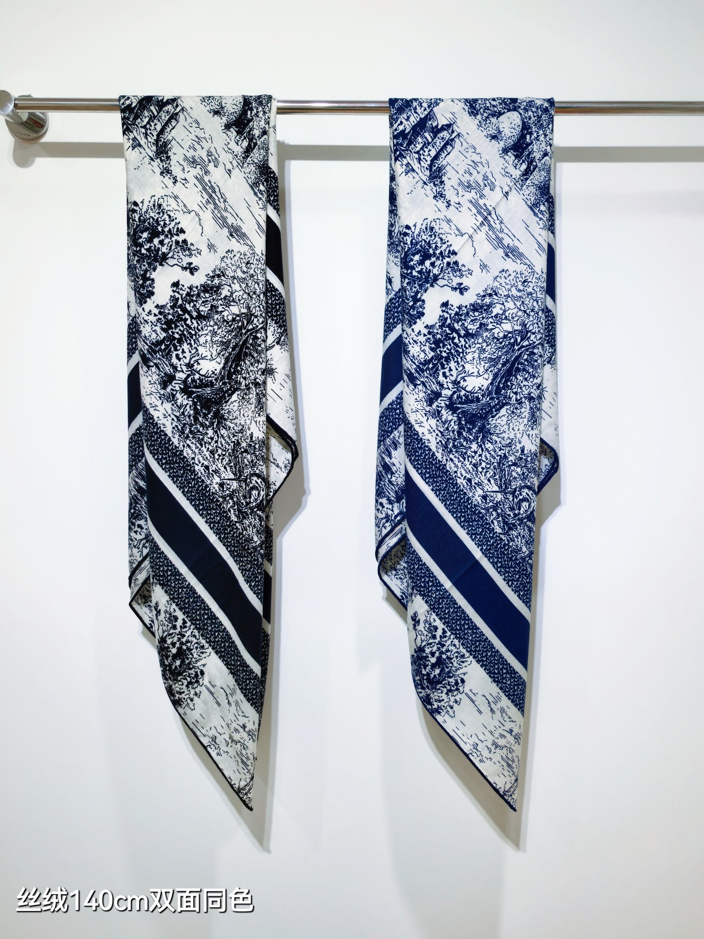 迪D家-雙面同色 140x140cm 70%羊絨30%真絲