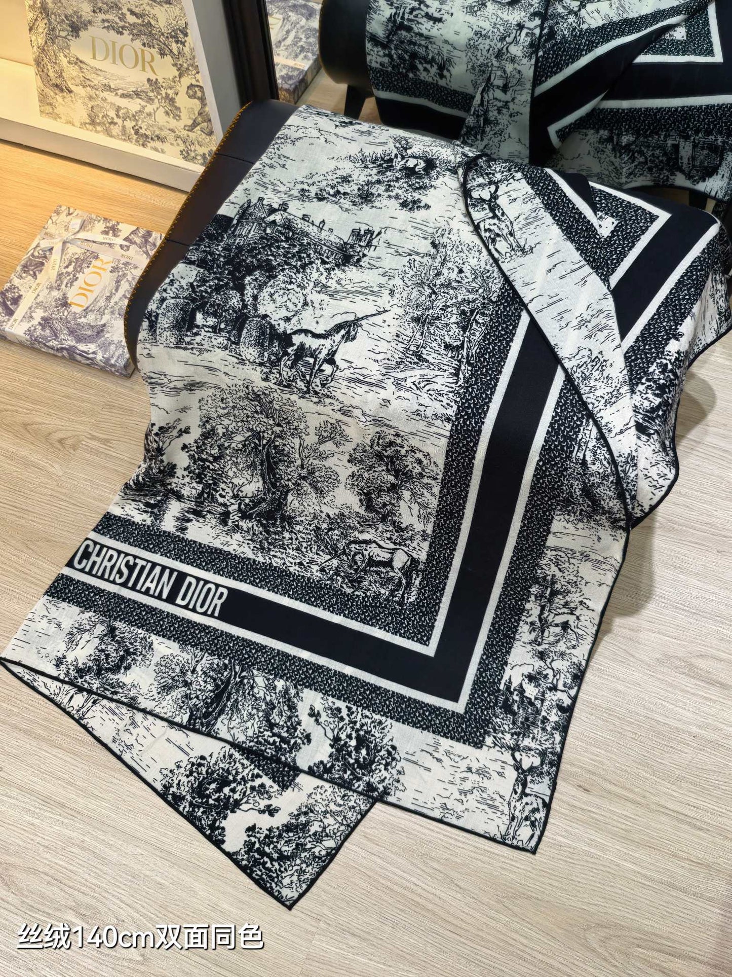 迪D家-雙面同色 140x140cm 70%羊絨30%真絲