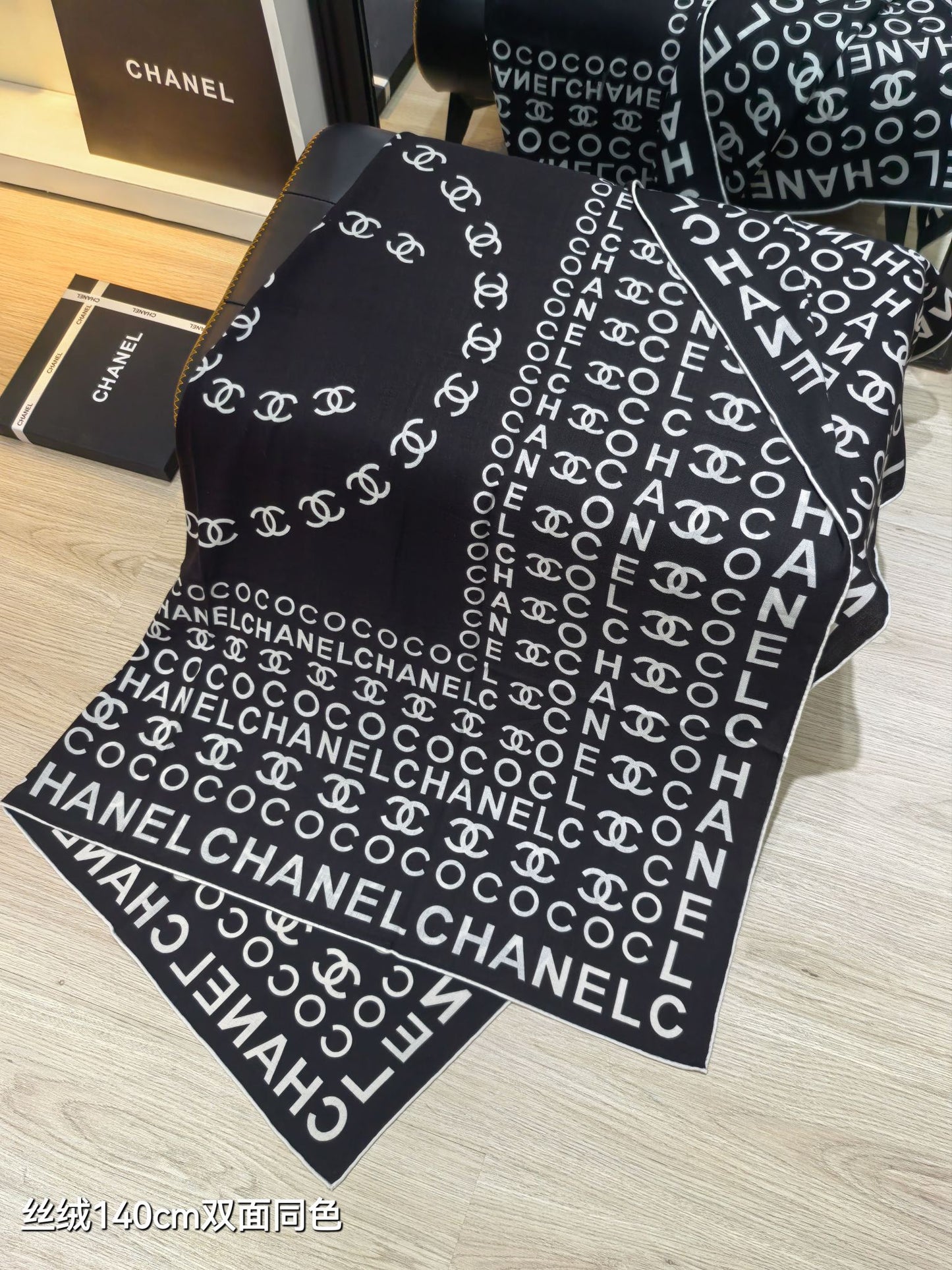 小香家-雙面同色 140x140cm 70%羊絨30%真絲