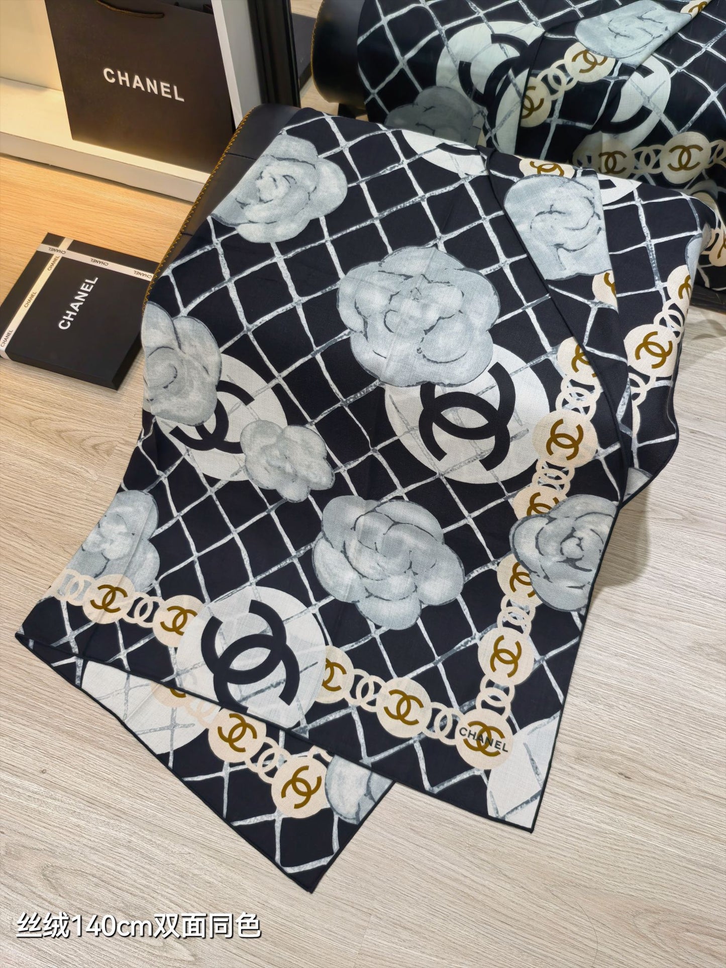 小香家-雙面同色140x140cm 70%羊絨30%真絲