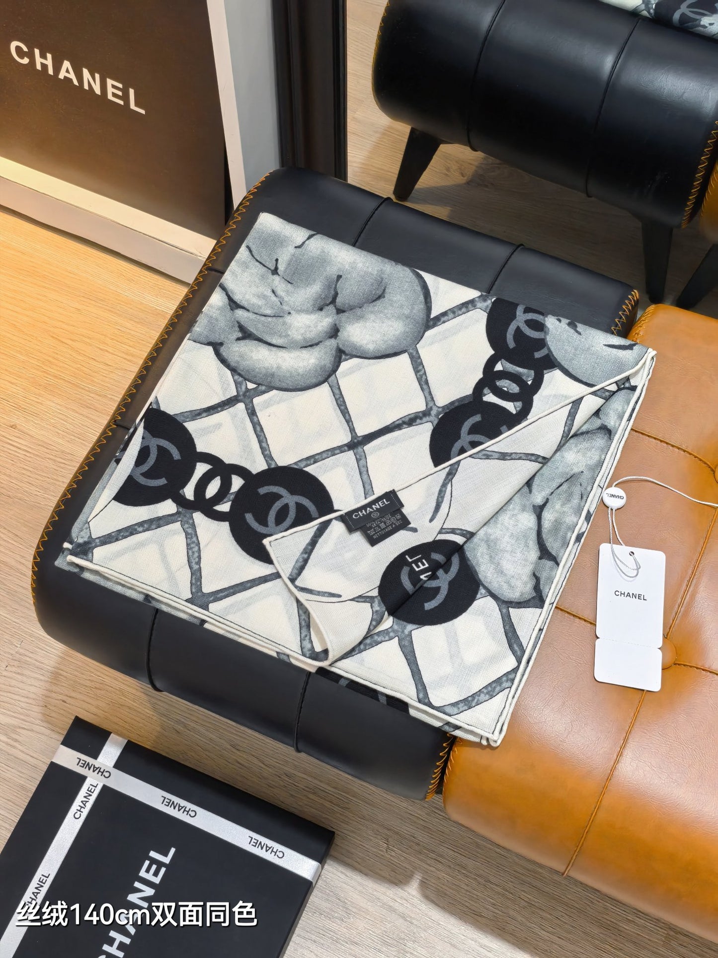 小香家-雙面同色140x140cm 70%羊絨30%真絲