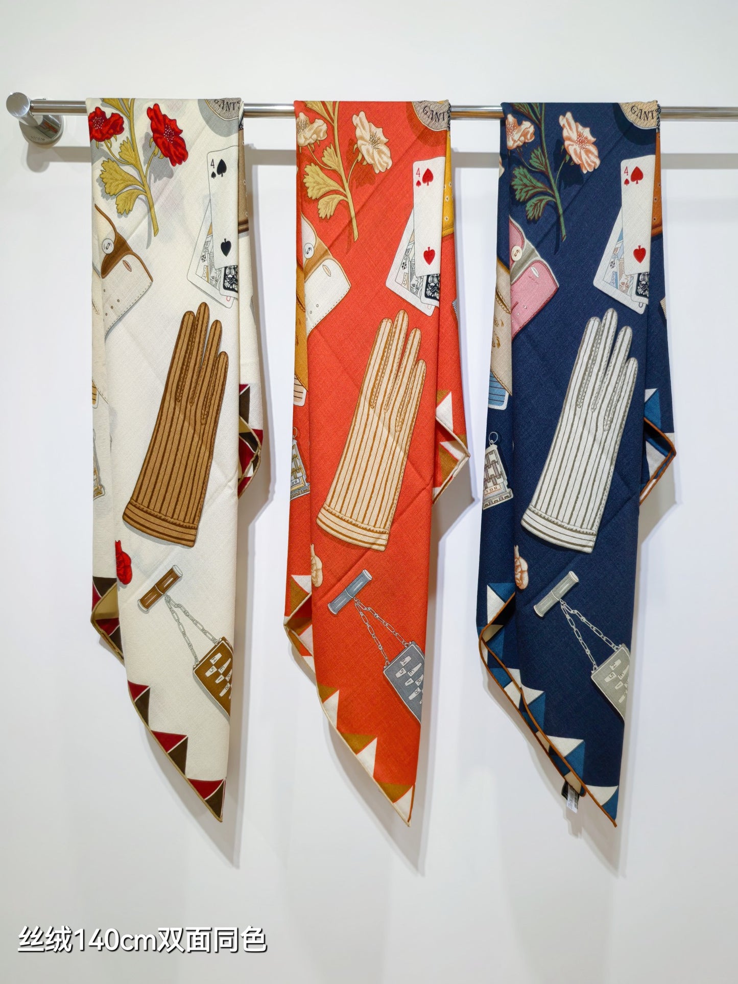 小愛款-雙面同色 140x140cm 70%羊絨30%真絲