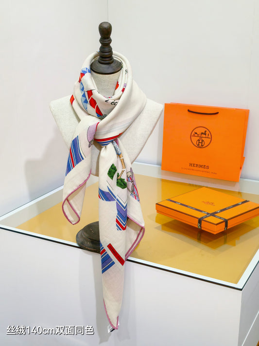 小愛款-雙面同色 140x140cm 70%羊絨30%真絲
