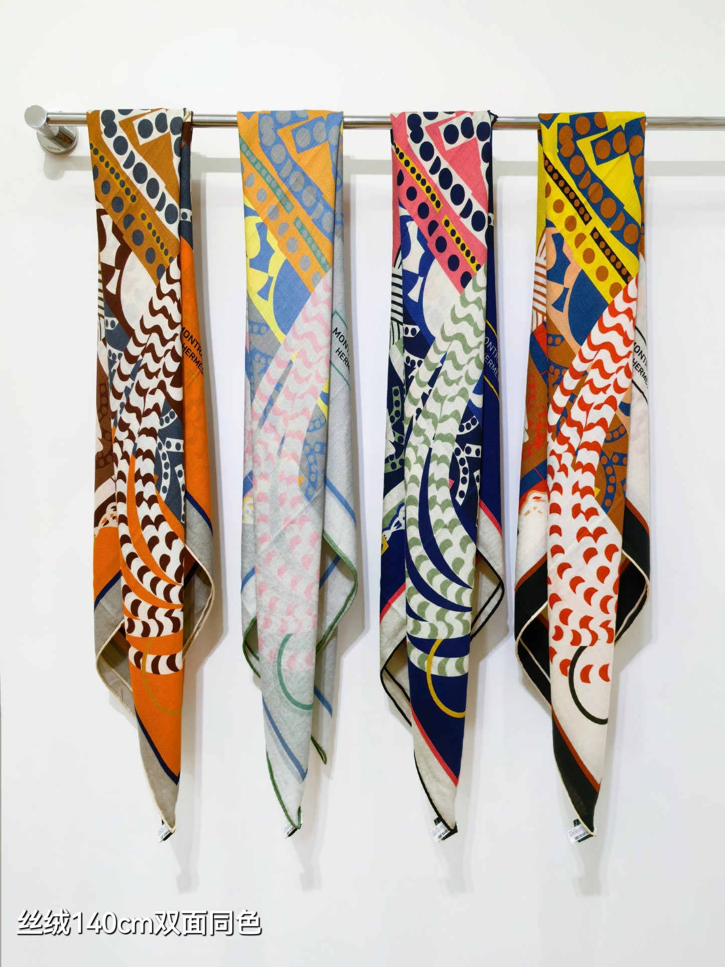 小愛款-雙面同色 140x140cm 70%羊絨30%真絲