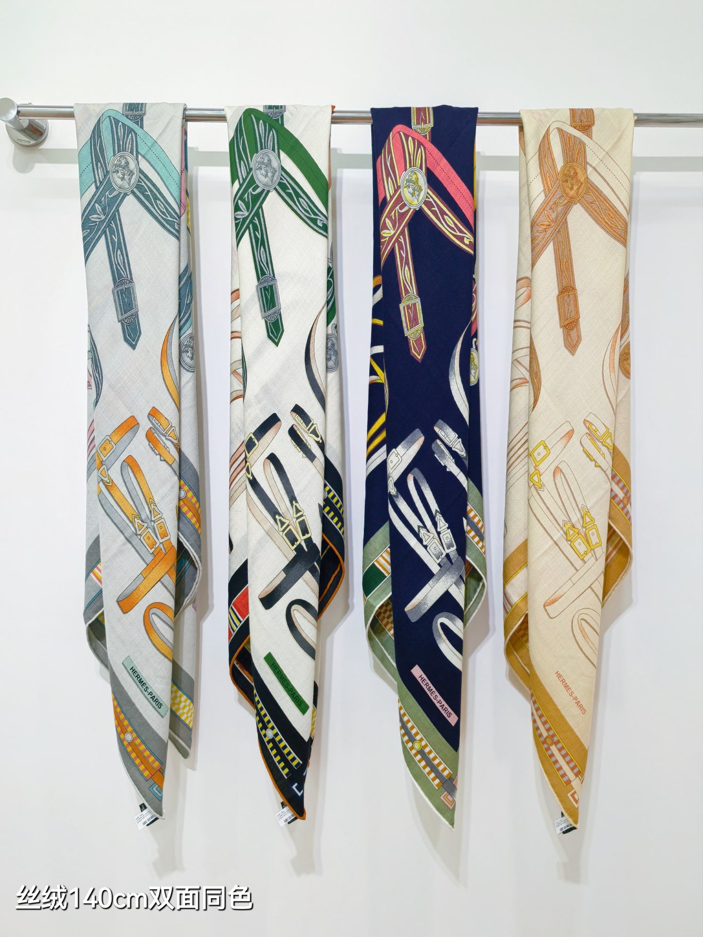 小愛款-雙面同色 140x140cm 70%羊絨30%真絲