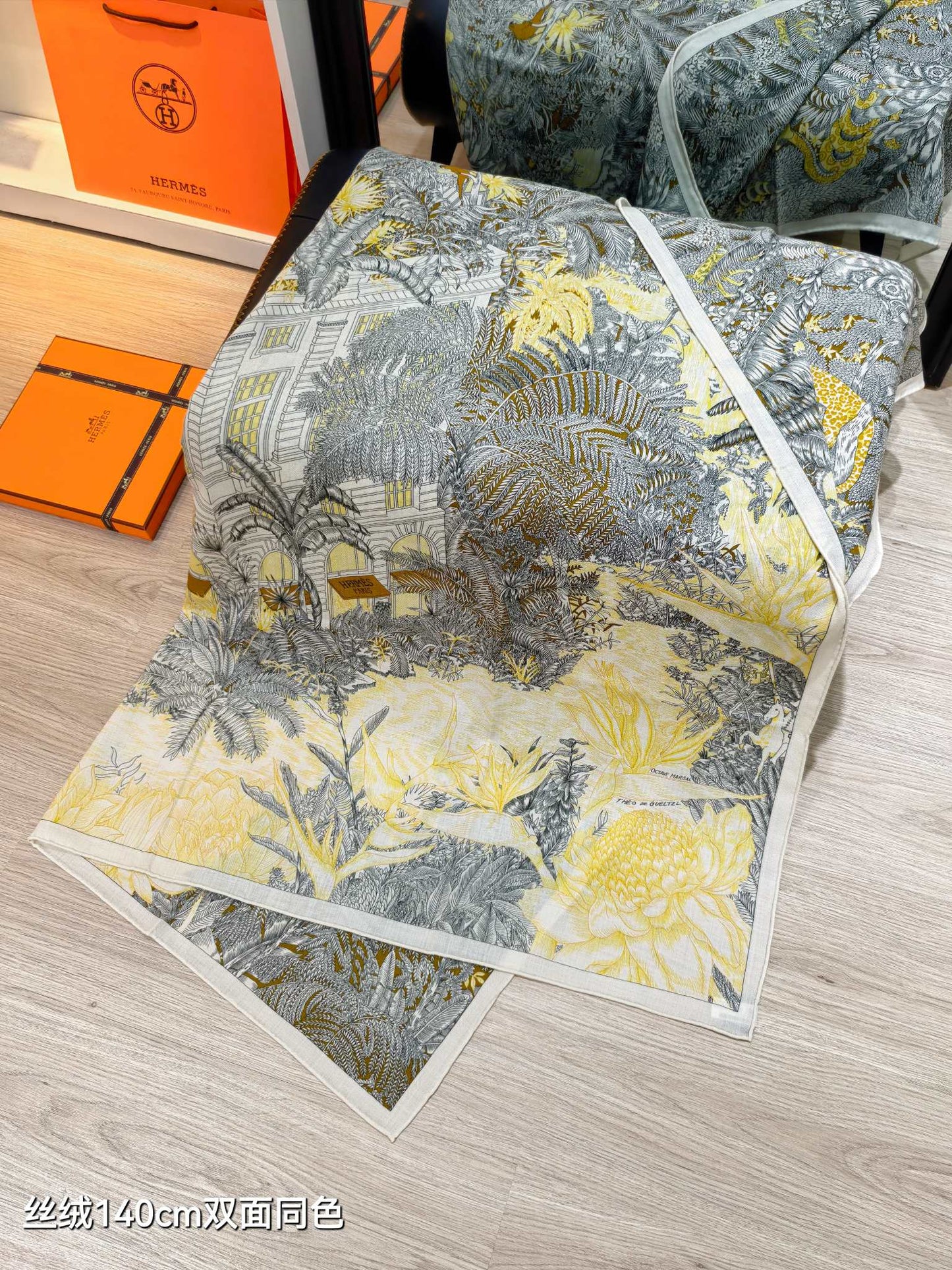 小愛款-雙面同色 140x140cm 70%羊絨30%真絲
