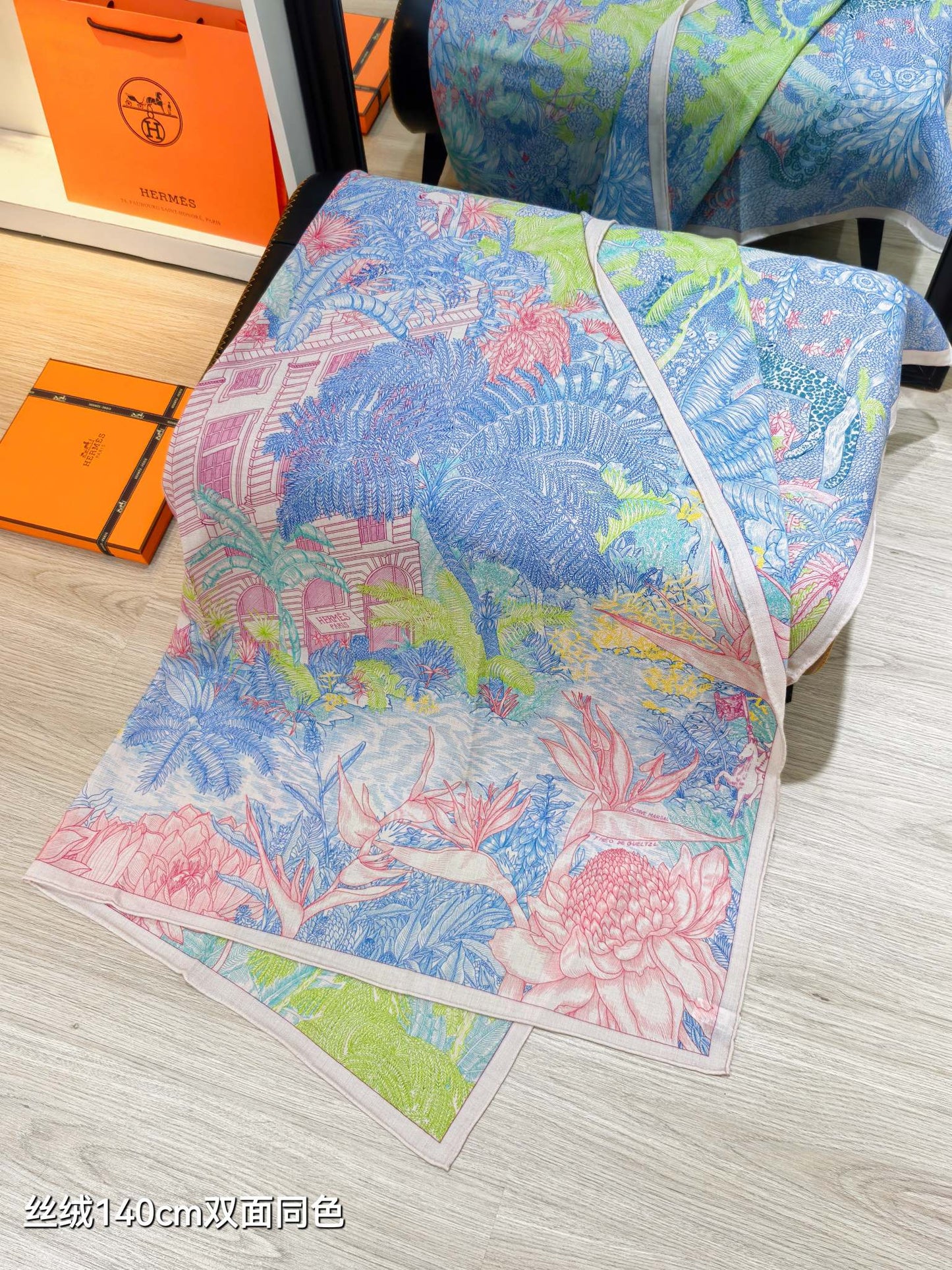 小愛款-雙面同色 140x140cm 70%羊絨30%真絲