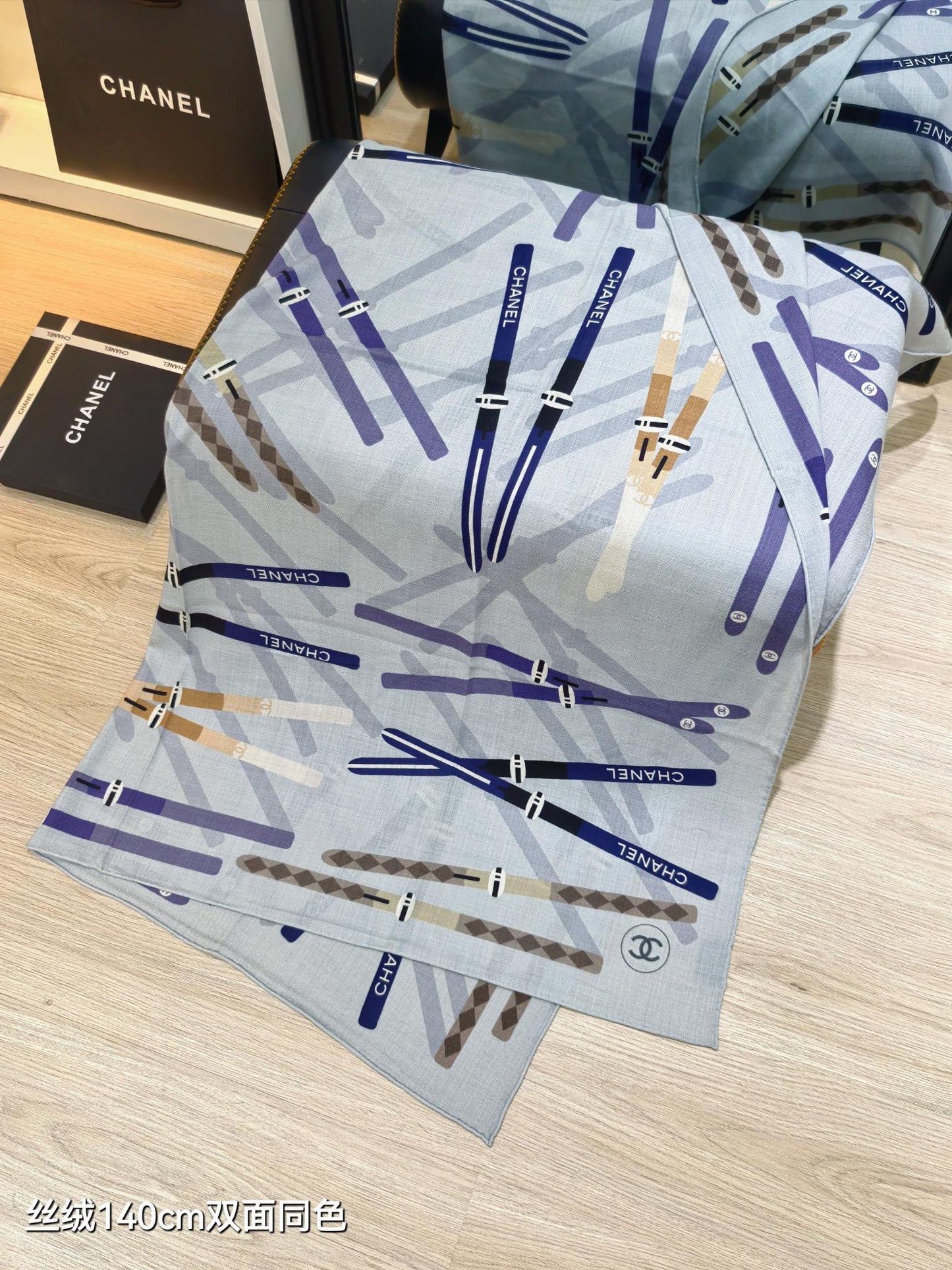 小香家-雙面同色 140x140cm 70%羊絨30%真絲