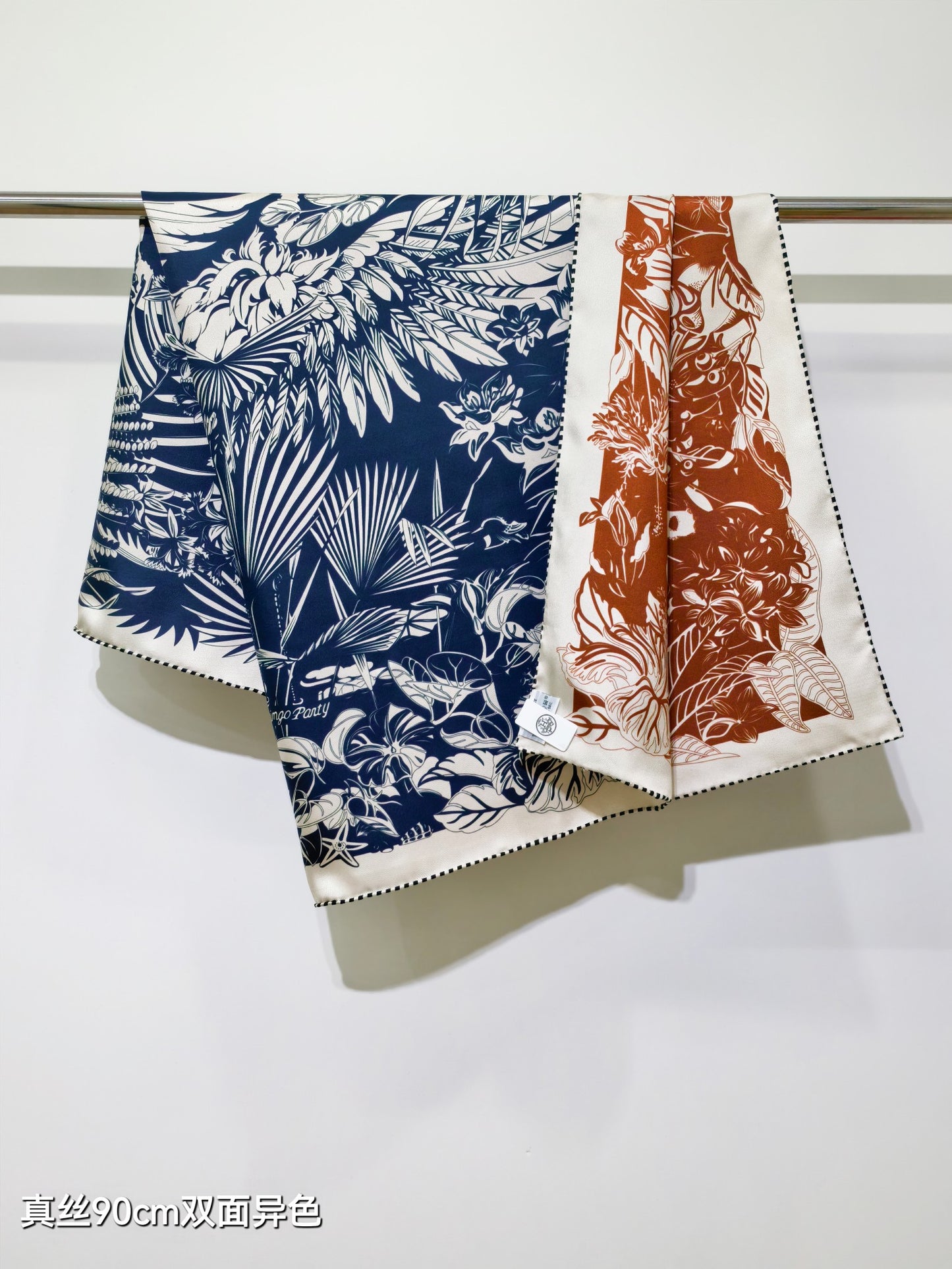 小愛款-18姆米雙面異色 90x90cm 斜紋真絲