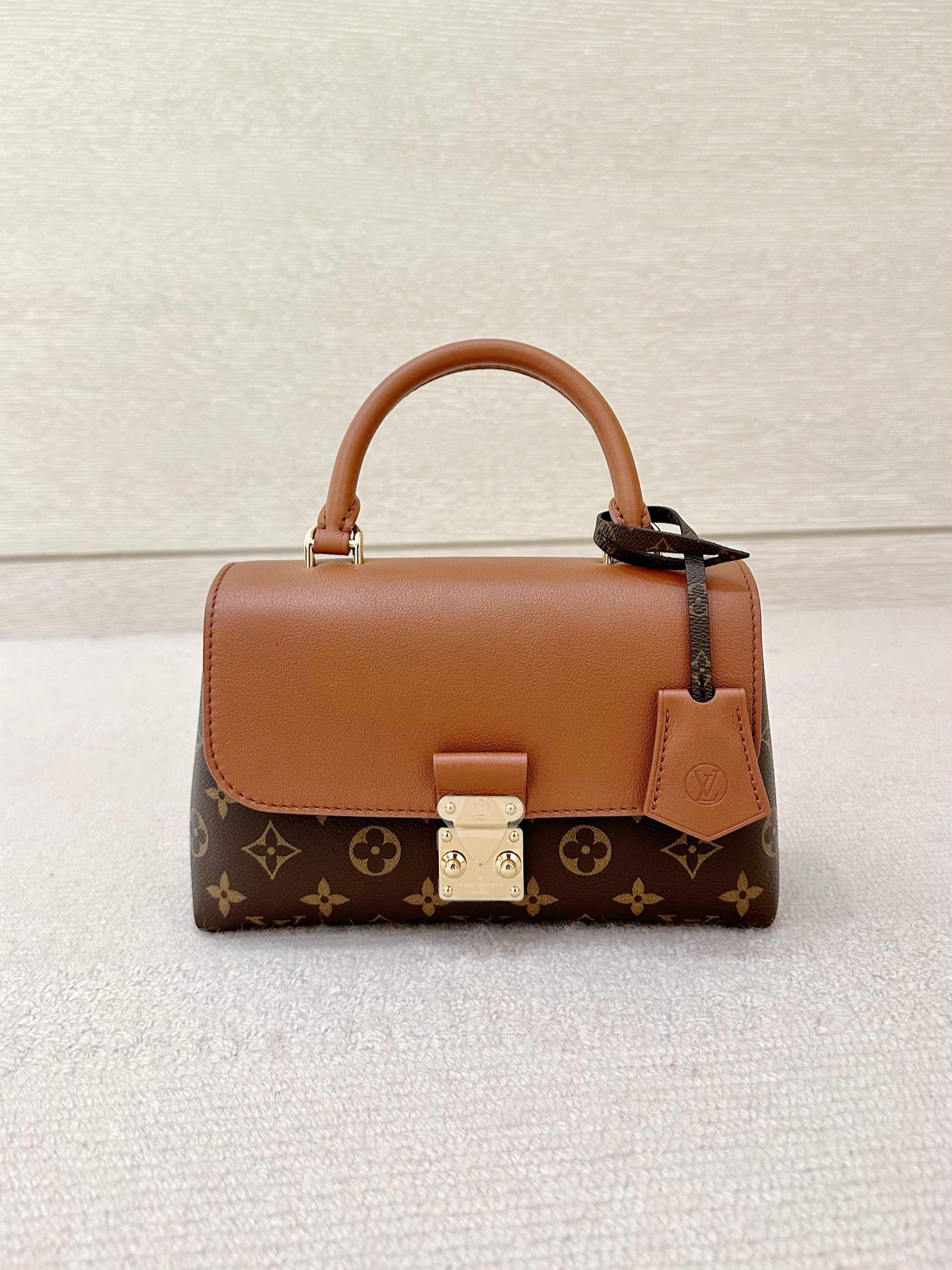 路L家-M28288 MADELEINE BB 手袋 咖啡色