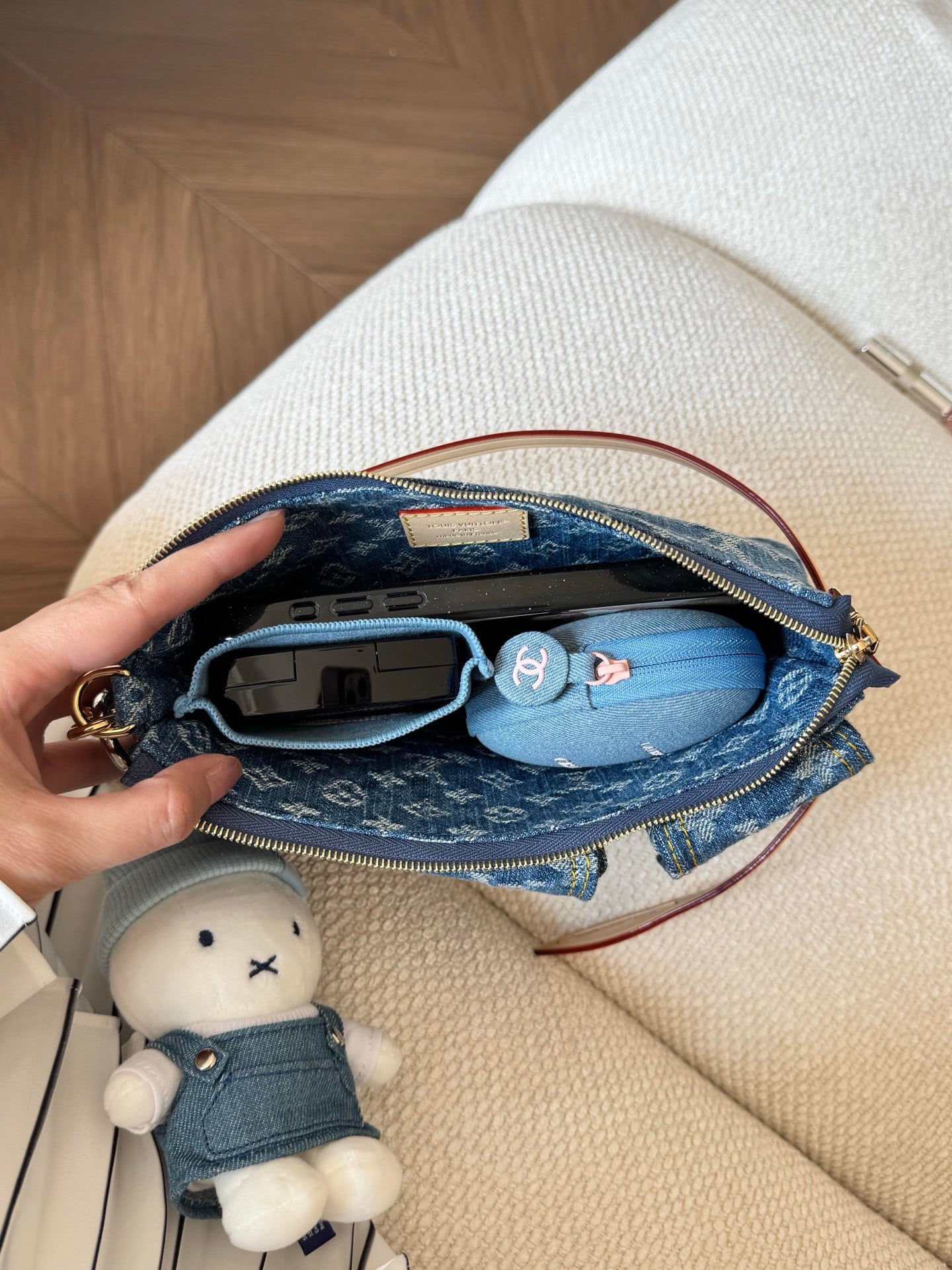 路L家-M27602 POCHETTE ACCESSOIRE CARGO 手袋 牛仔藍色