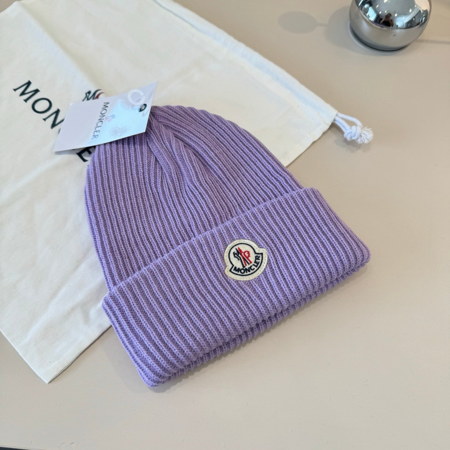 Moncler-淺紫色毛帽 經典百搭